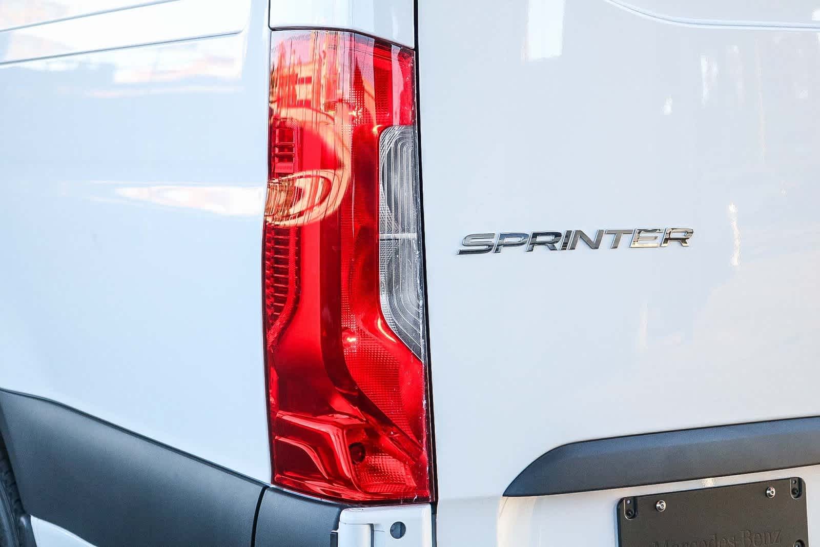 Thumbnail: 2026 Mercedes-Benz Sprinter - 9