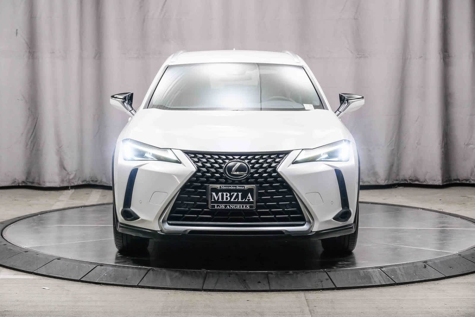 Thumbnail: 2021 Lexus UX - 6