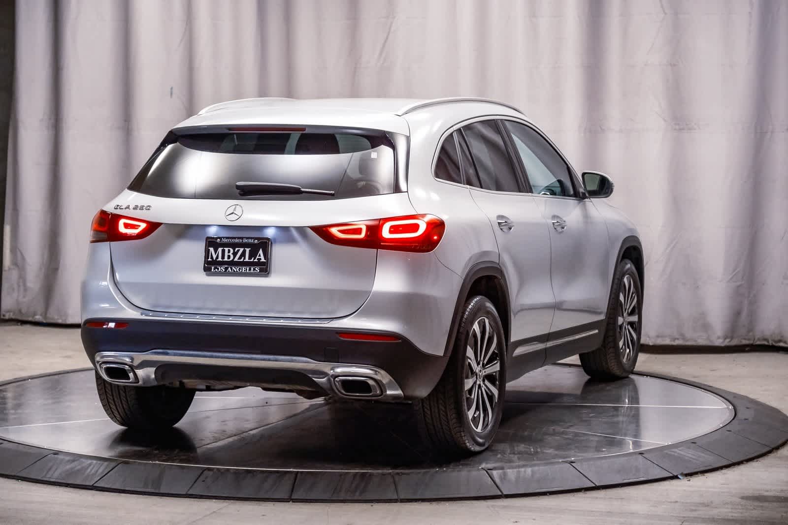 Thumbnail: 2022 Mercedes-Benz GLA - 4