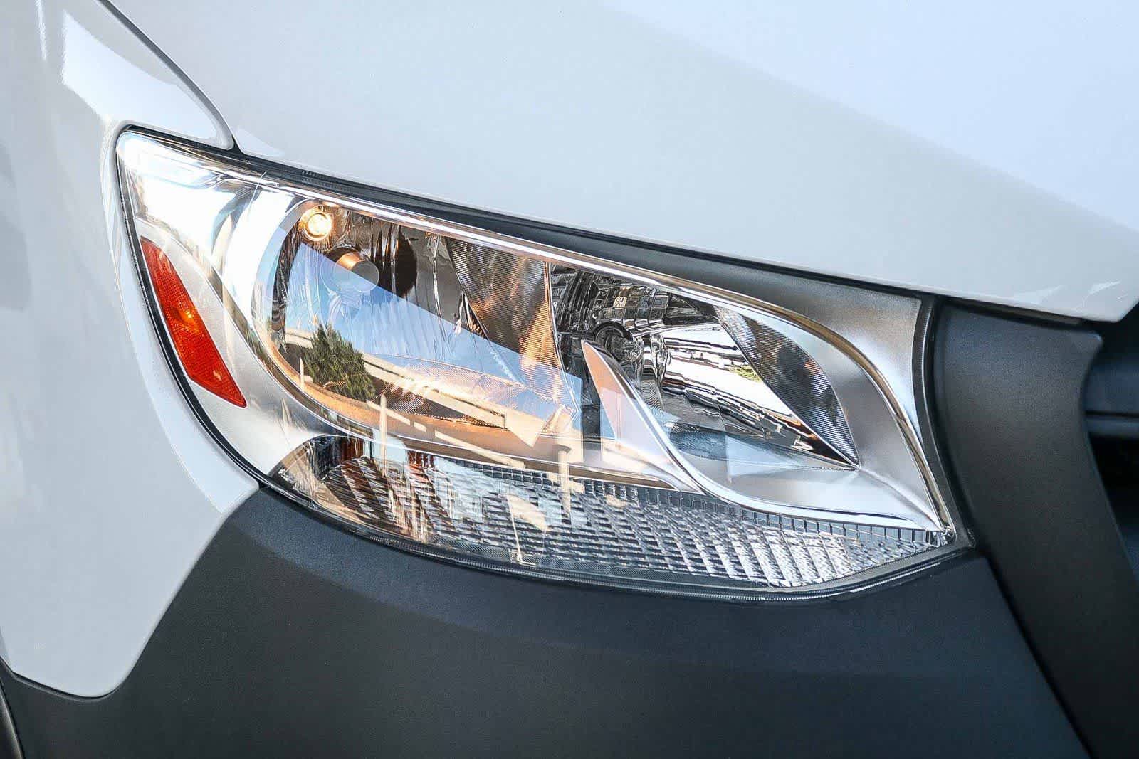 Thumbnail: 2024 Mercedes-Benz eSprinter - 4