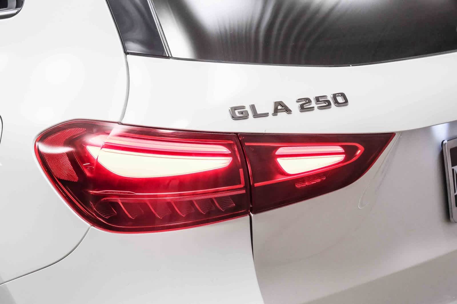 Thumbnail: 2025 Mercedes-Benz GLA - 7