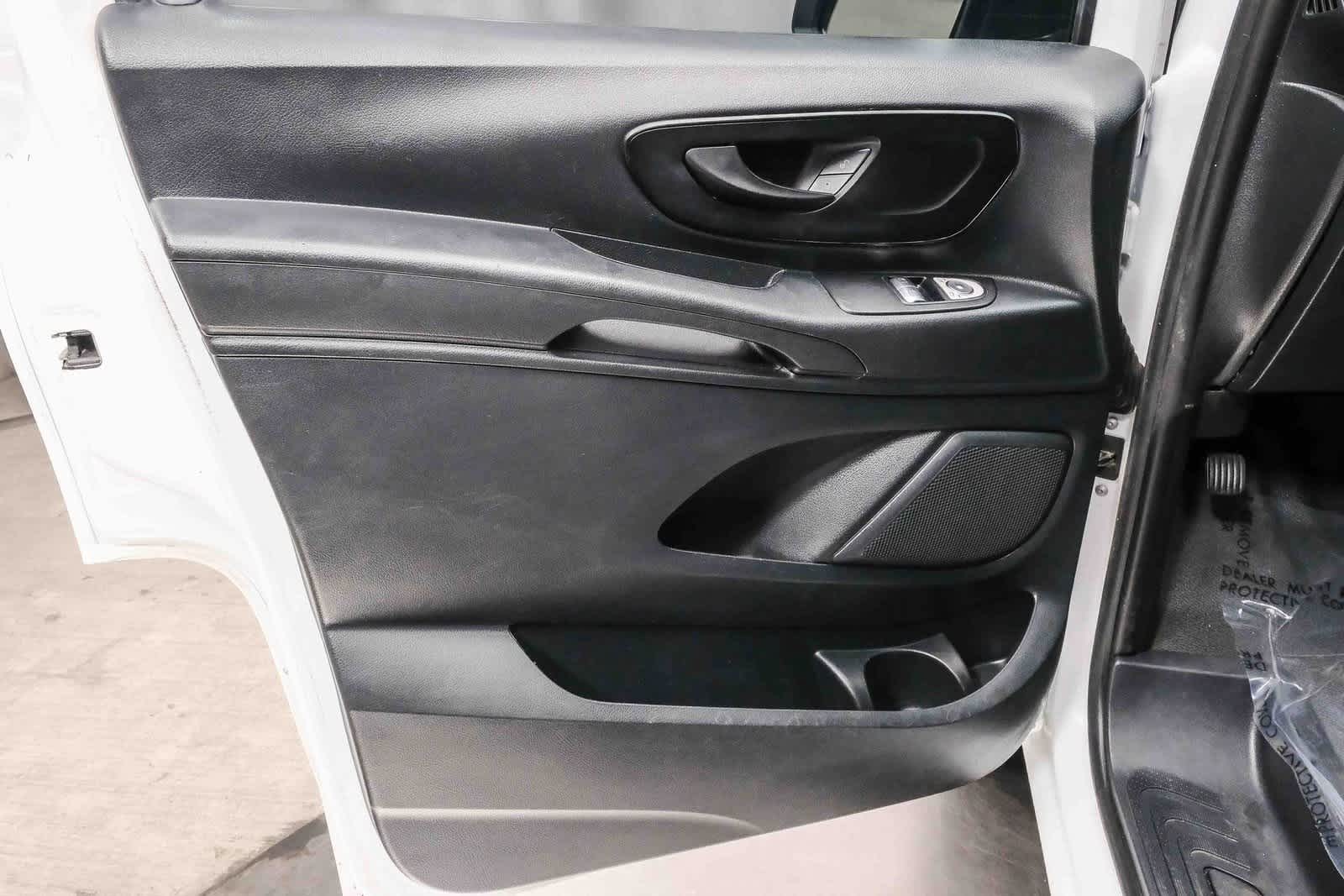 Thumbnail: 2022 Mercedes-Benz Metris - 19