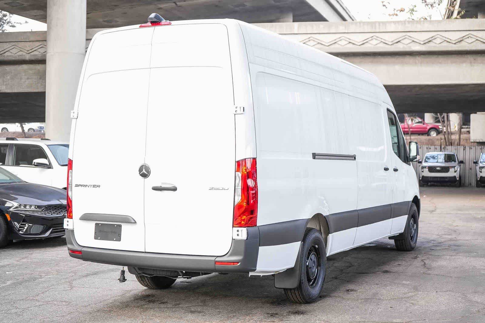 Thumbnail: 2026 Mercedes-Benz Sprinter - 6