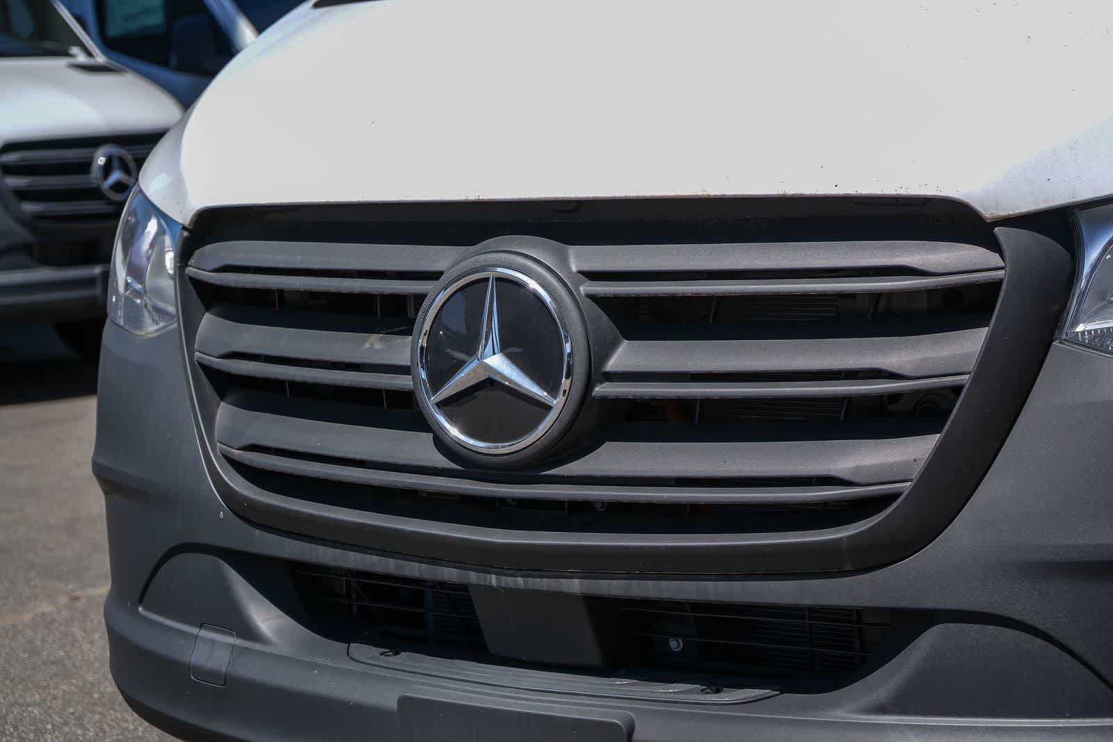 Thumbnail: 2025 Mercedes-Benz eSprinter - 6