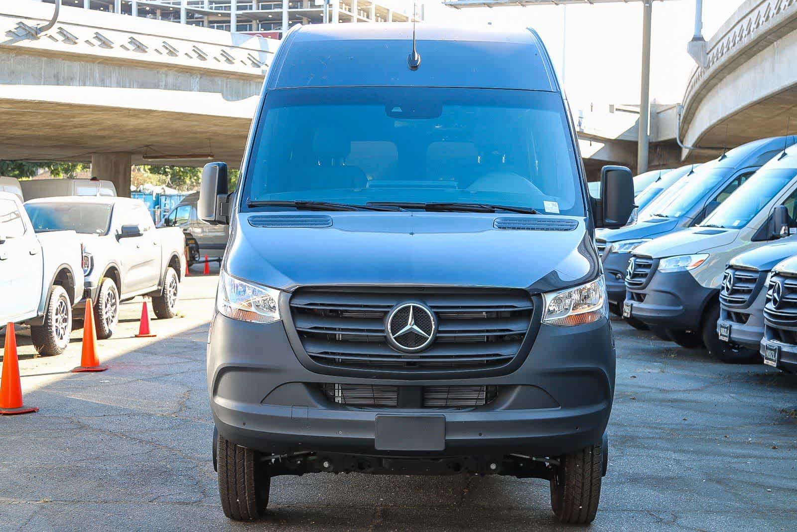 Thumbnail: 2024 Mercedes-Benz Sprinter - 2