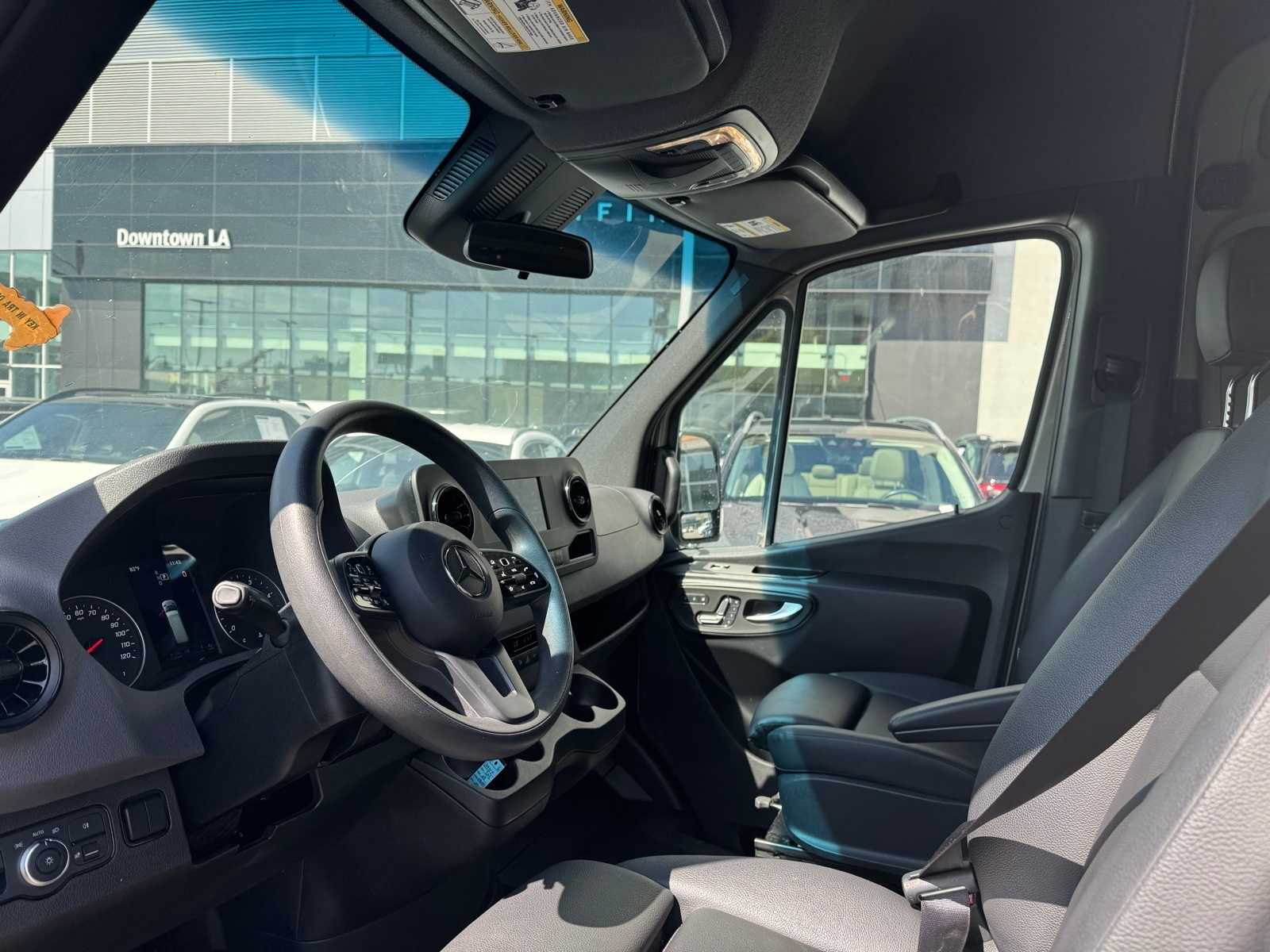 Thumbnail: 2023 Mercedes-Benz Sprinter - 5