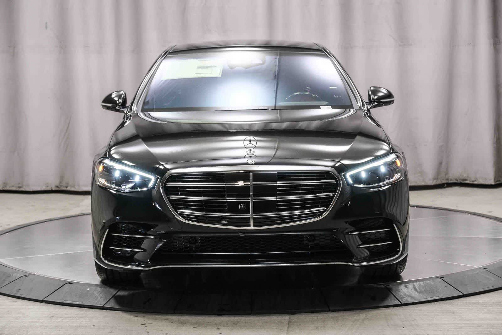 Thumbnail: 2026 Mercedes-Benz S-Class - 6