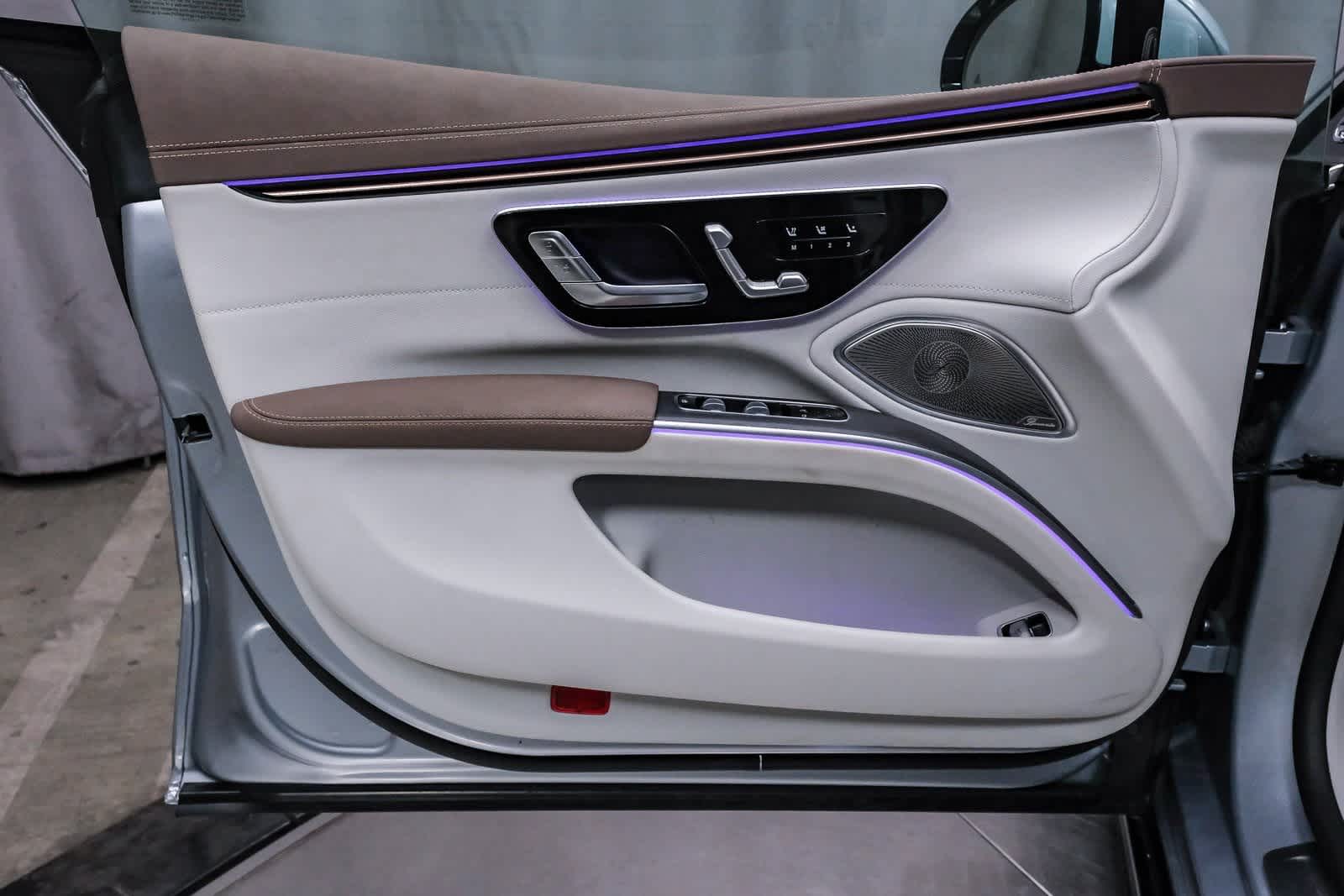 Thumbnail: 2022 Mercedes-Benz EQS - 21