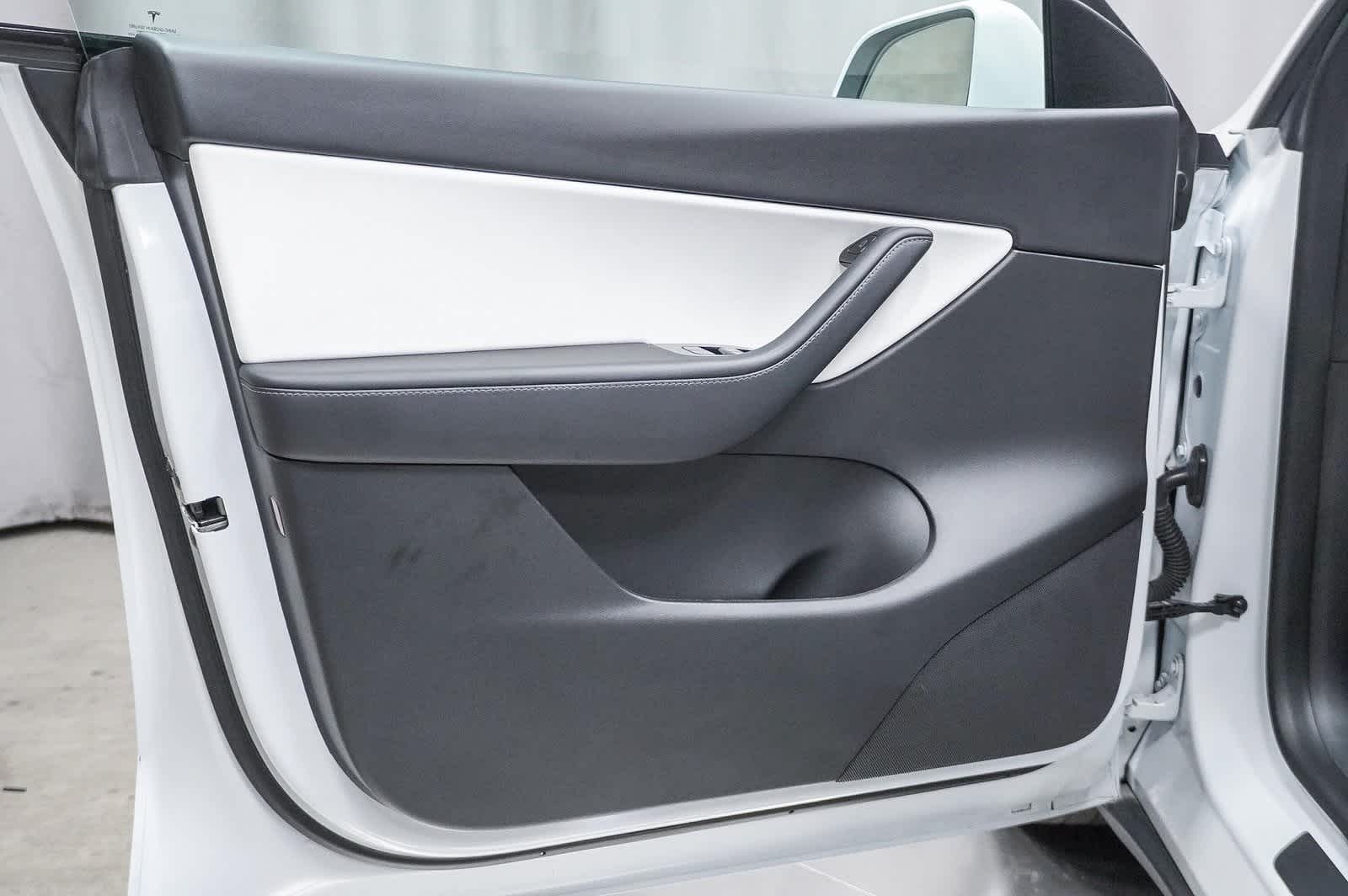 Thumbnail: 2021 Tesla Model Y - 20