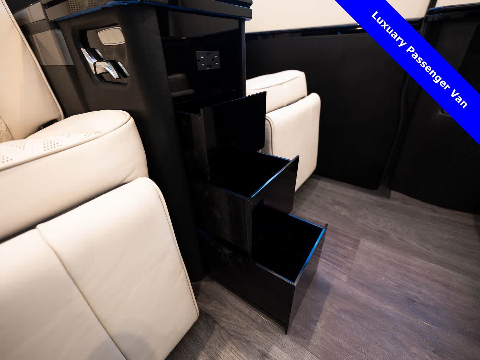 Thumbnail: 2024 Mercedes-Benz Sprinter - 49