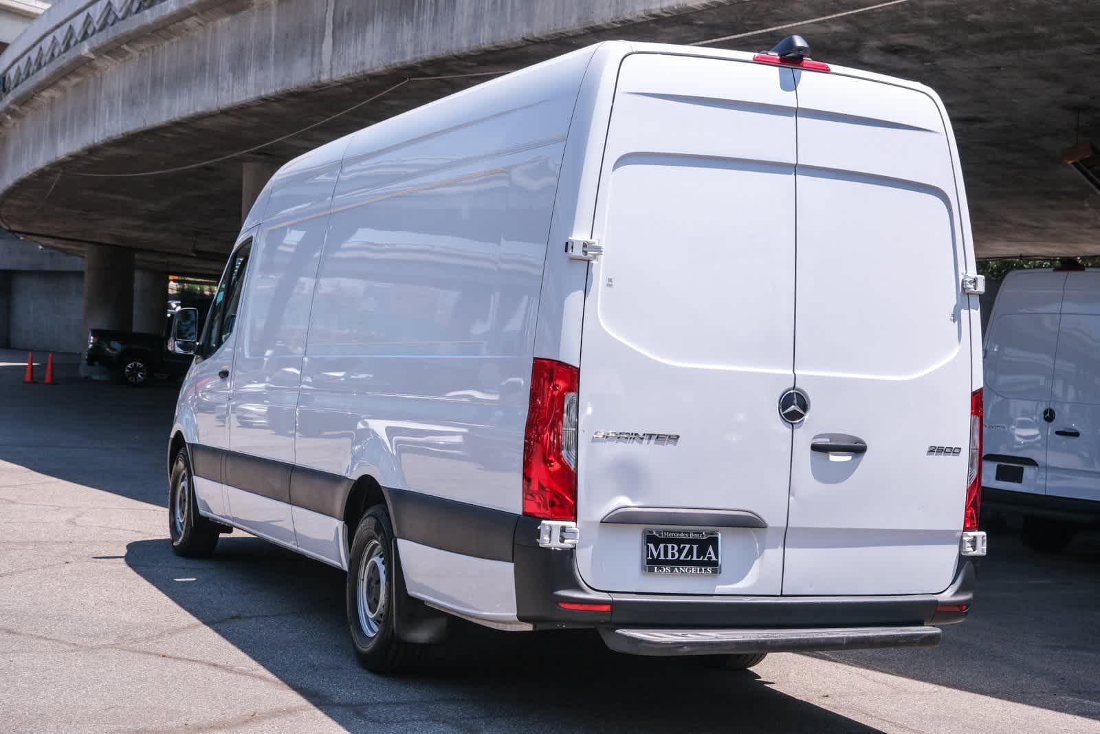 Thumbnail: 2022 Mercedes-Benz Sprinter - 6