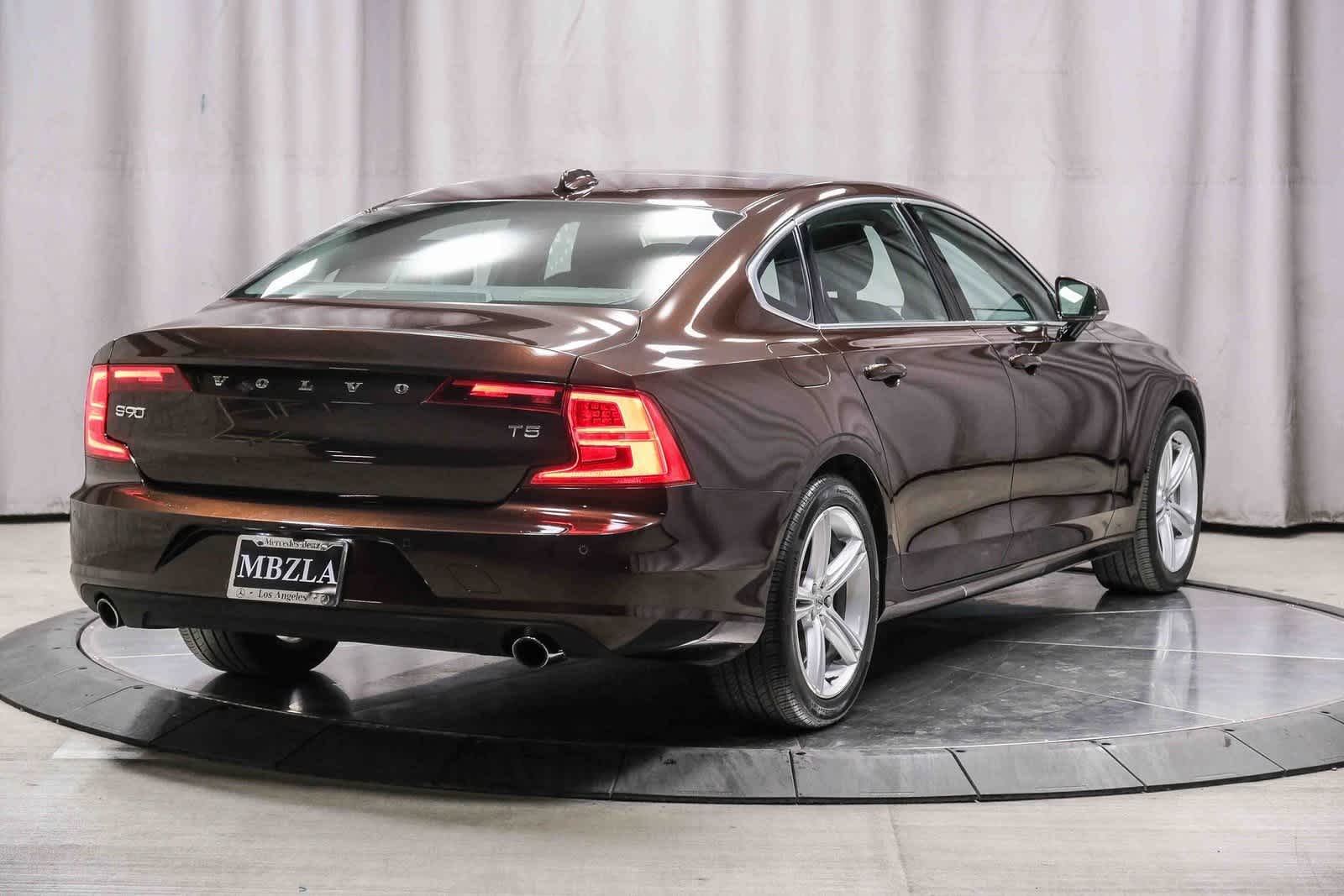 Thumbnail: 2018 Volvo S90 - 4