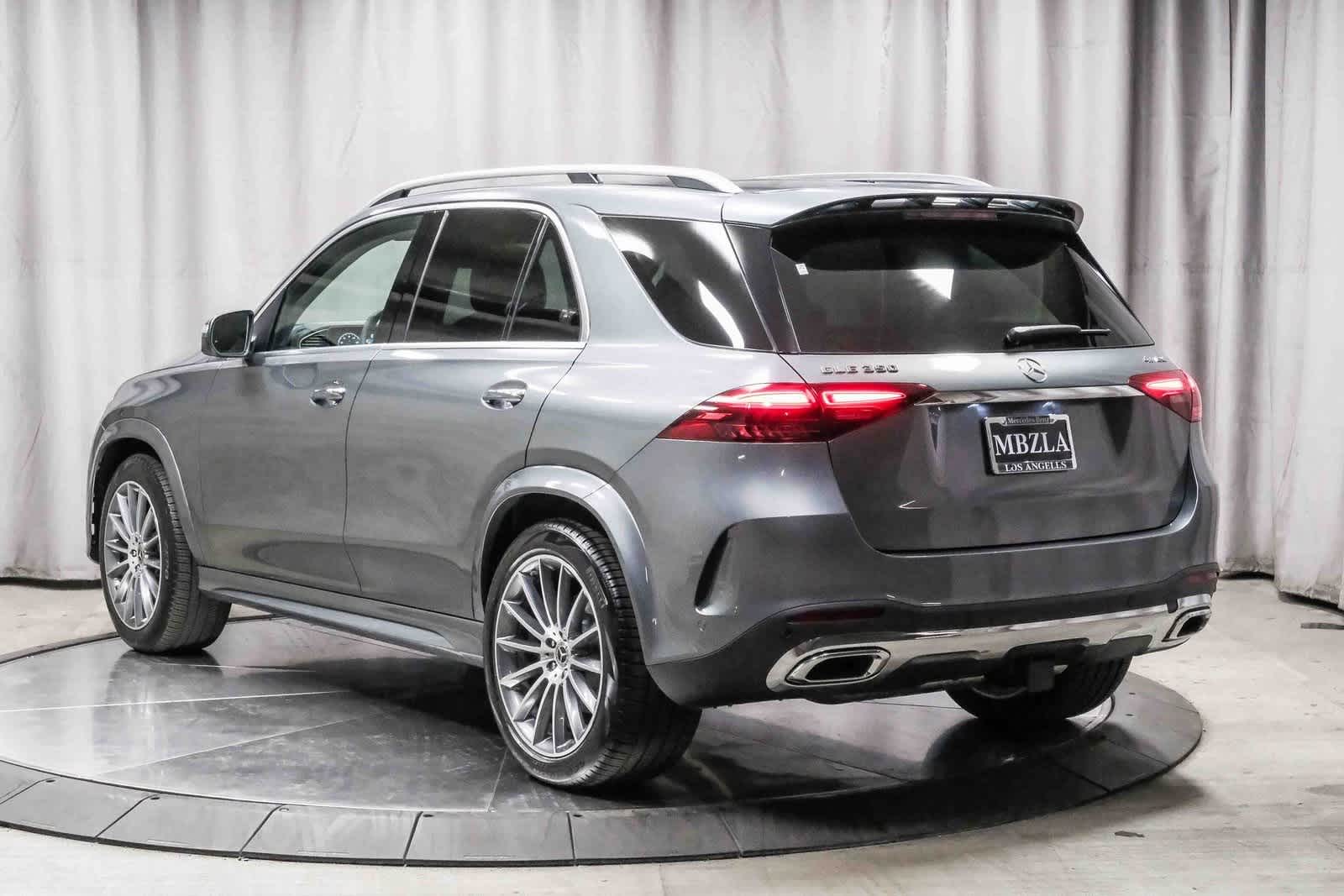 Thumbnail: 2025 Mercedes-Benz GLE - 2