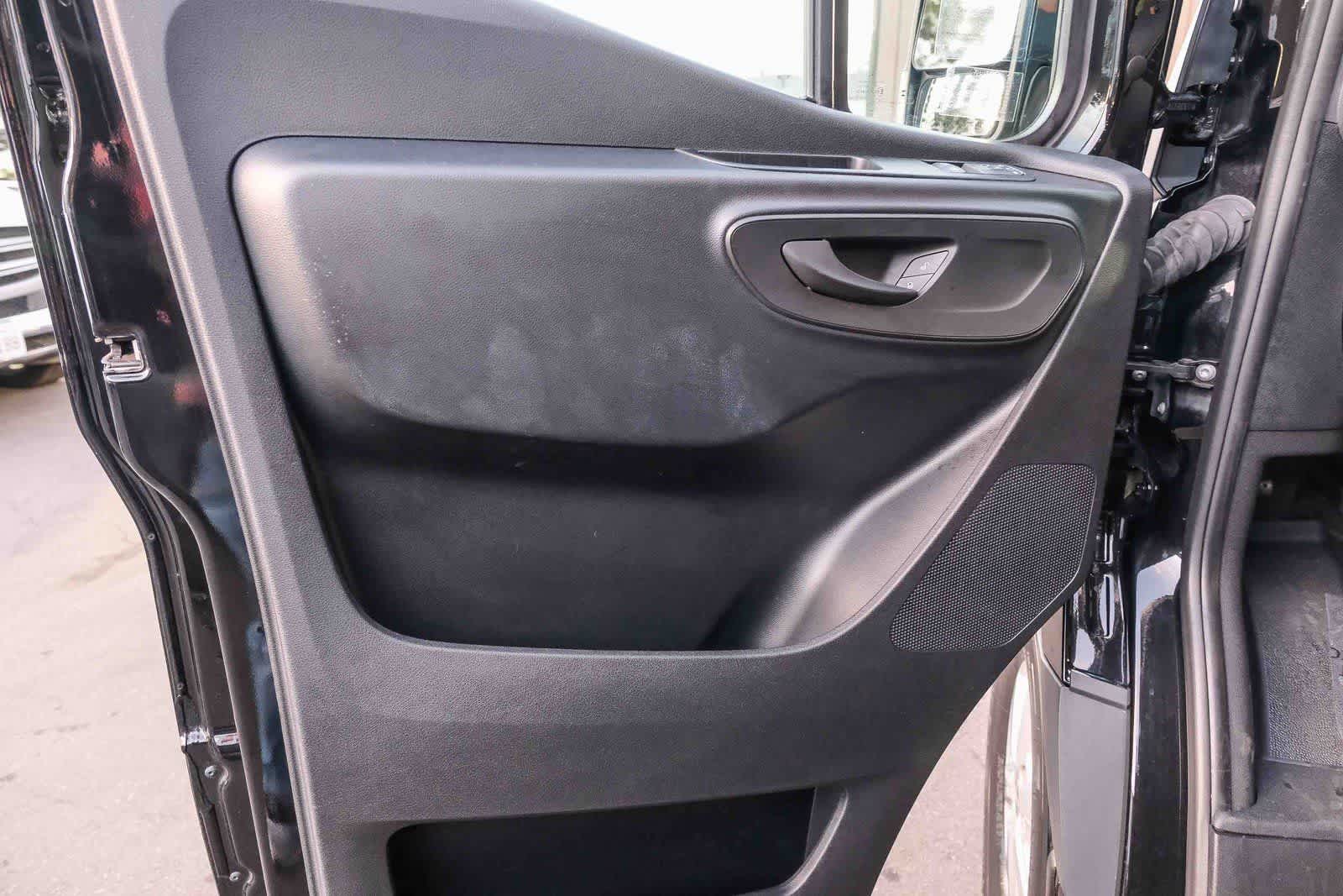 Thumbnail: 2023 Mercedes-Benz Sprinter - 26