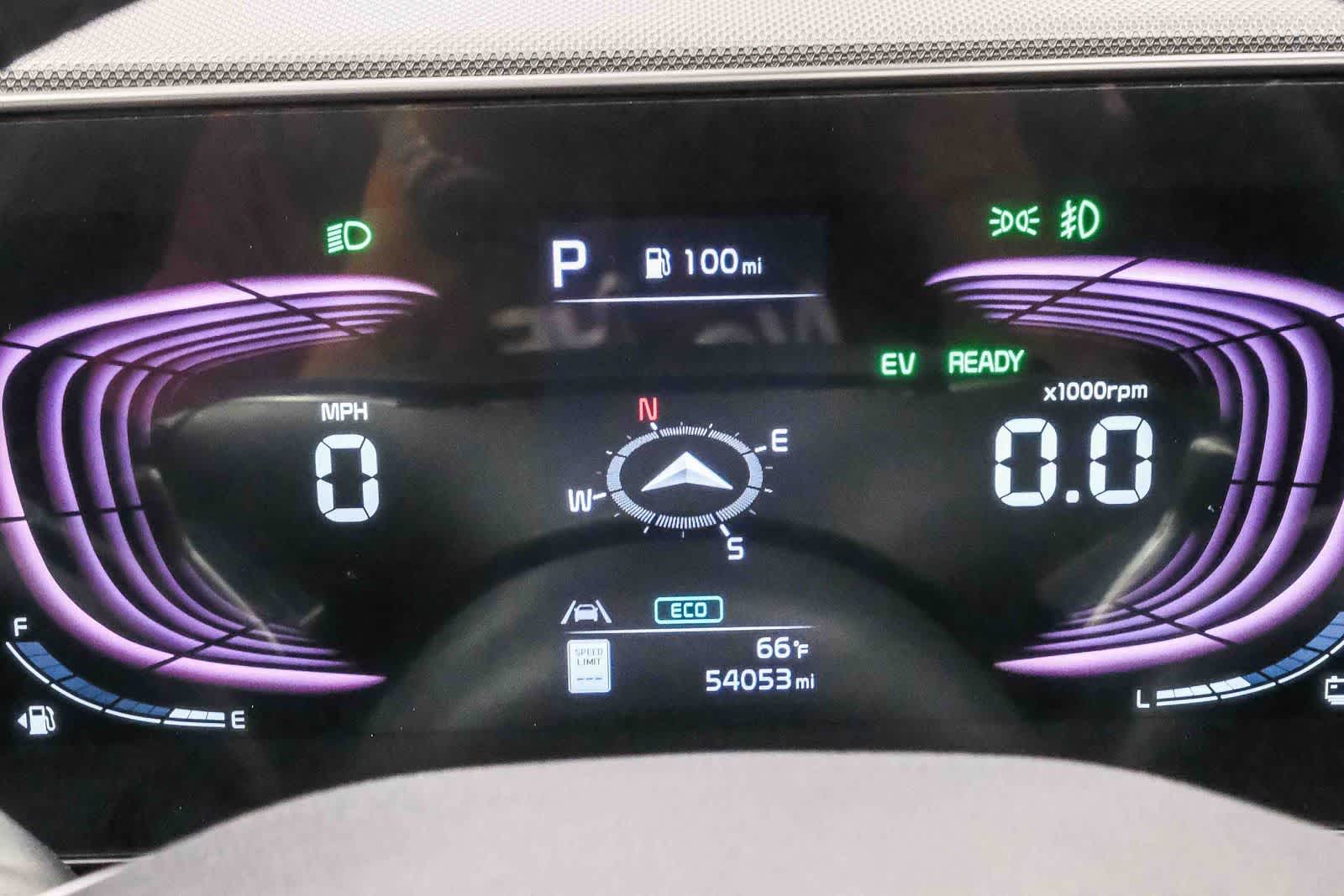 Thumbnail: 2023 Kia Niro - 26