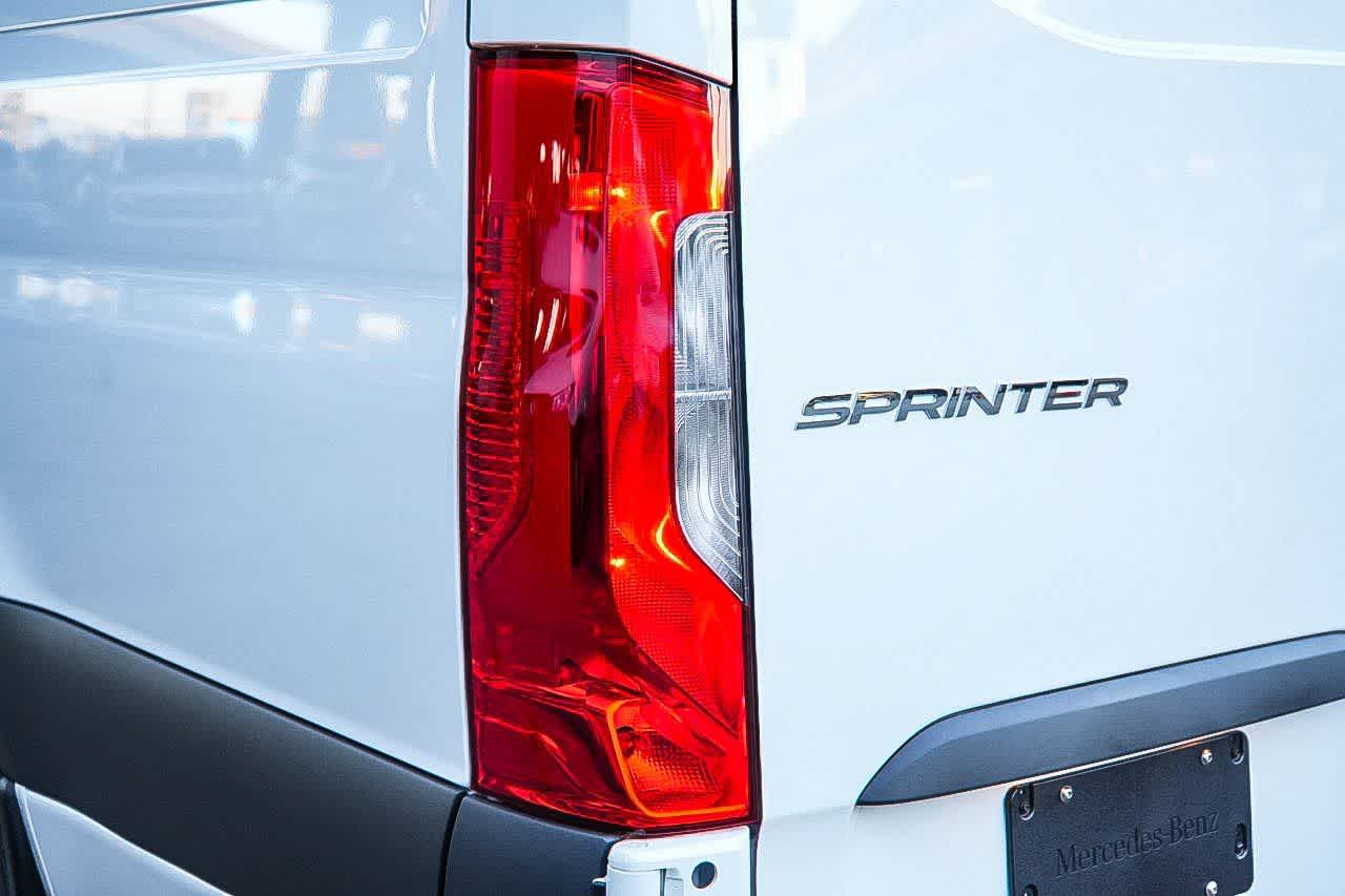 Thumbnail: 2026 Mercedes-Benz Sprinter - 9