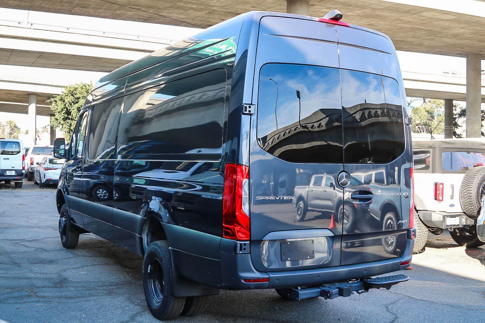 Thumbnail: 2024 Mercedes-Benz Sprinter - 8