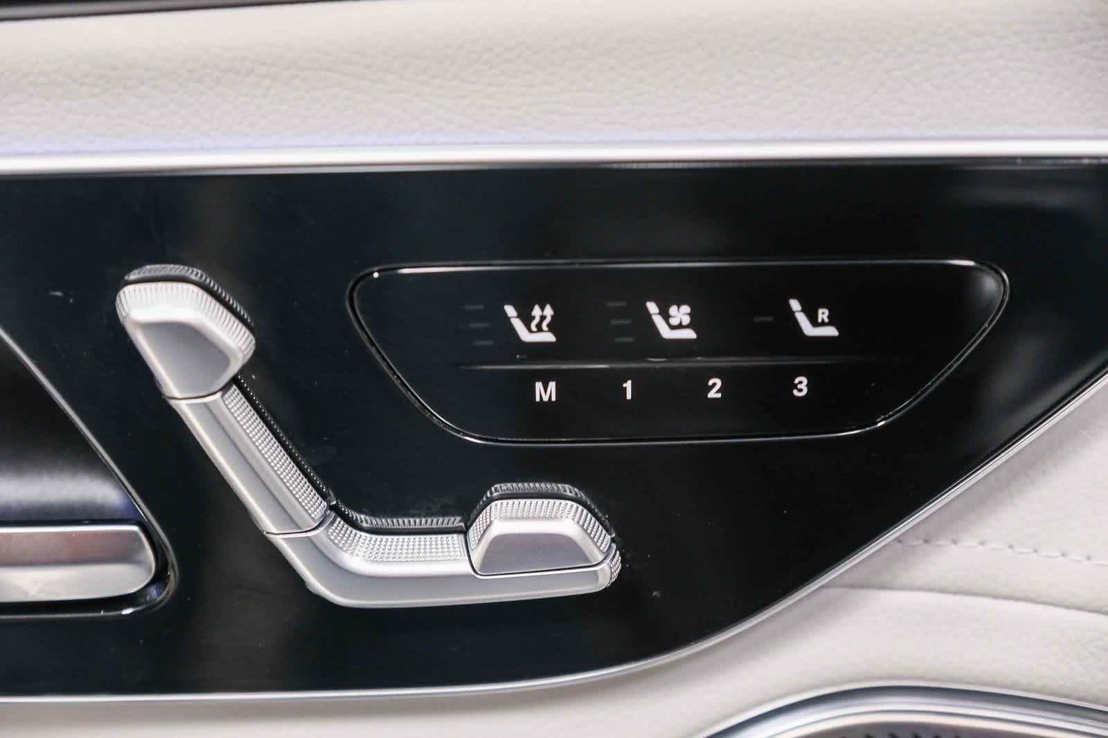 Thumbnail: 2023 Mercedes-Benz EQS - 16