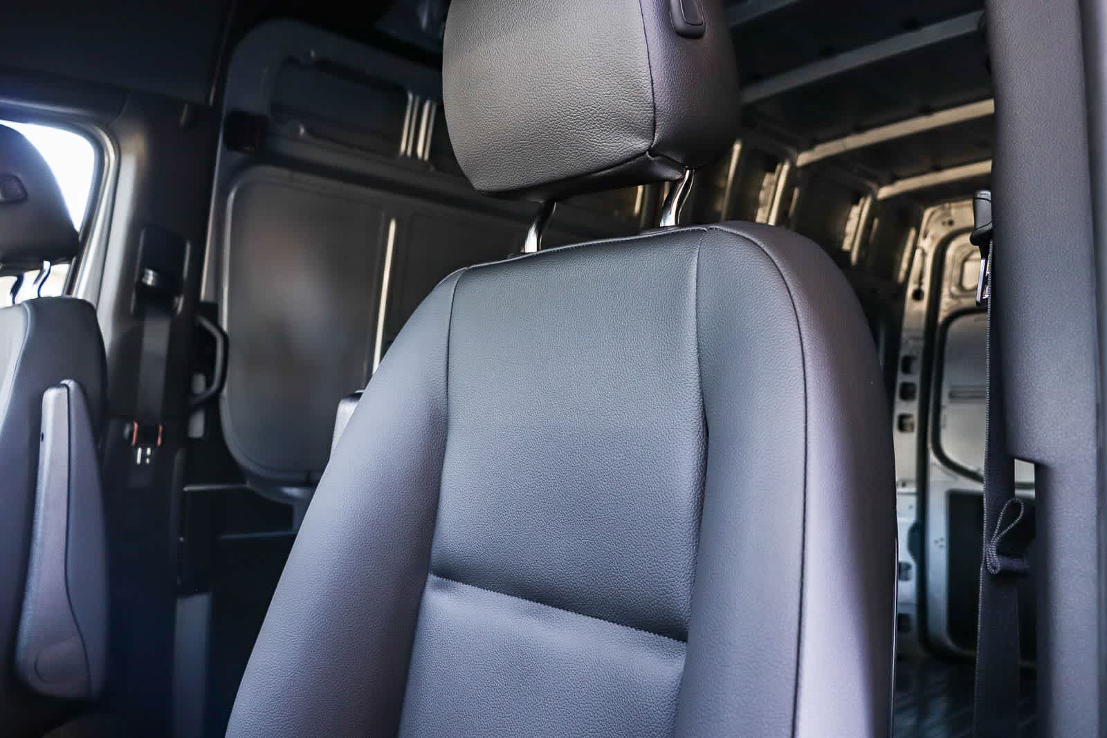Thumbnail: 2026 Mercedes-Benz Sprinter - 31