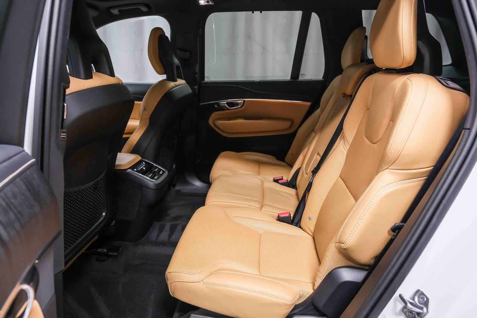 Thumbnail: 2021 Volvo XC90 - 17