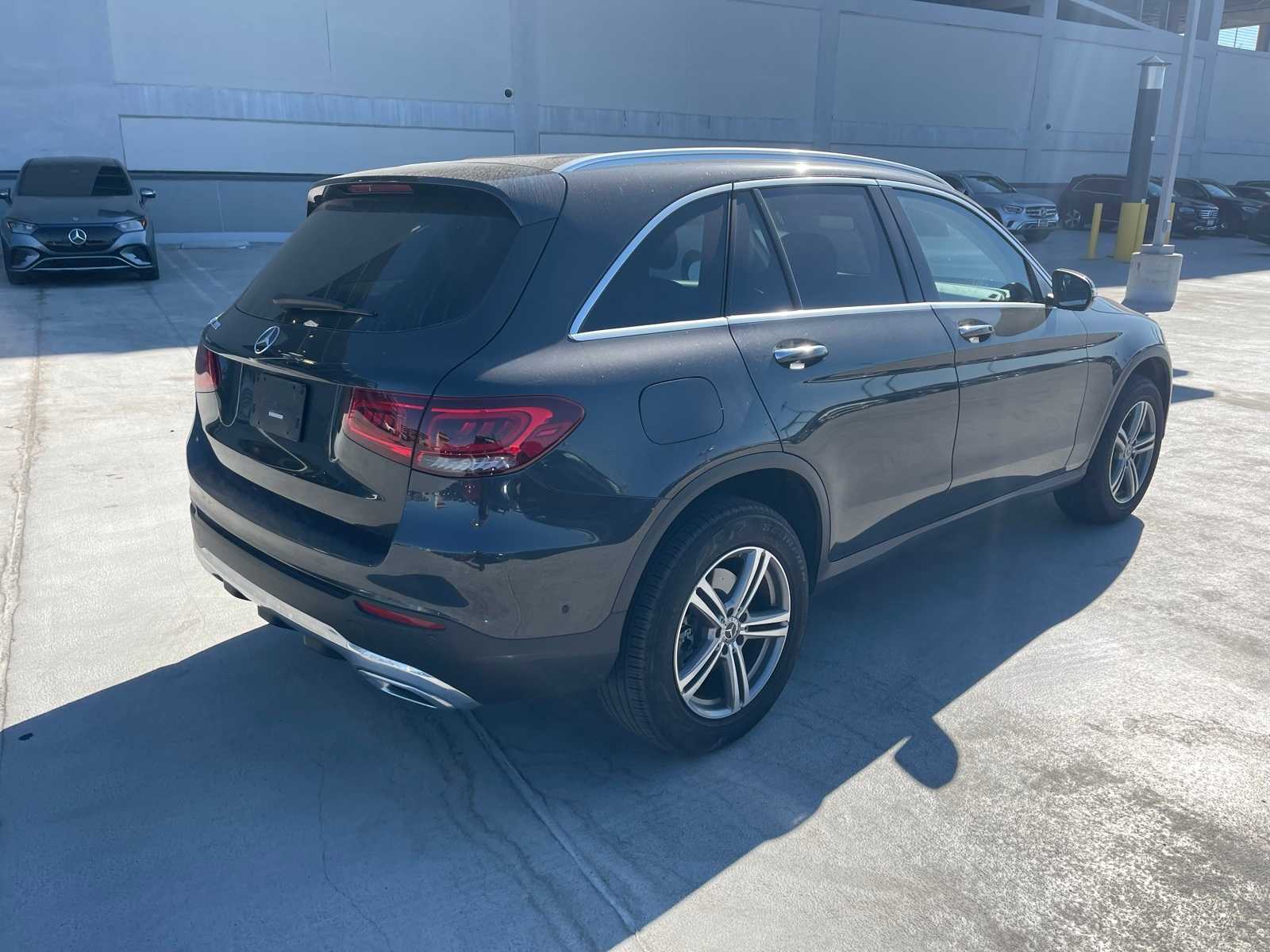 Thumbnail: 2022 Mercedes-Benz GLC - 3