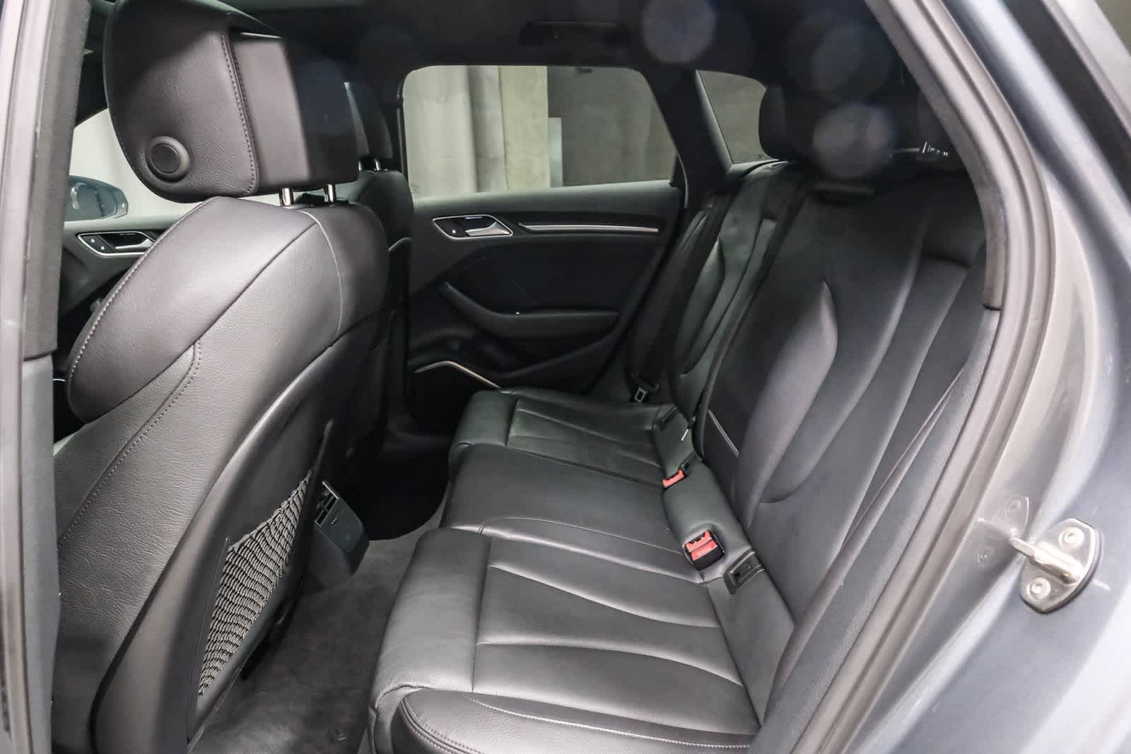 Thumbnail: 2018 Audi A3 e-tron - 19