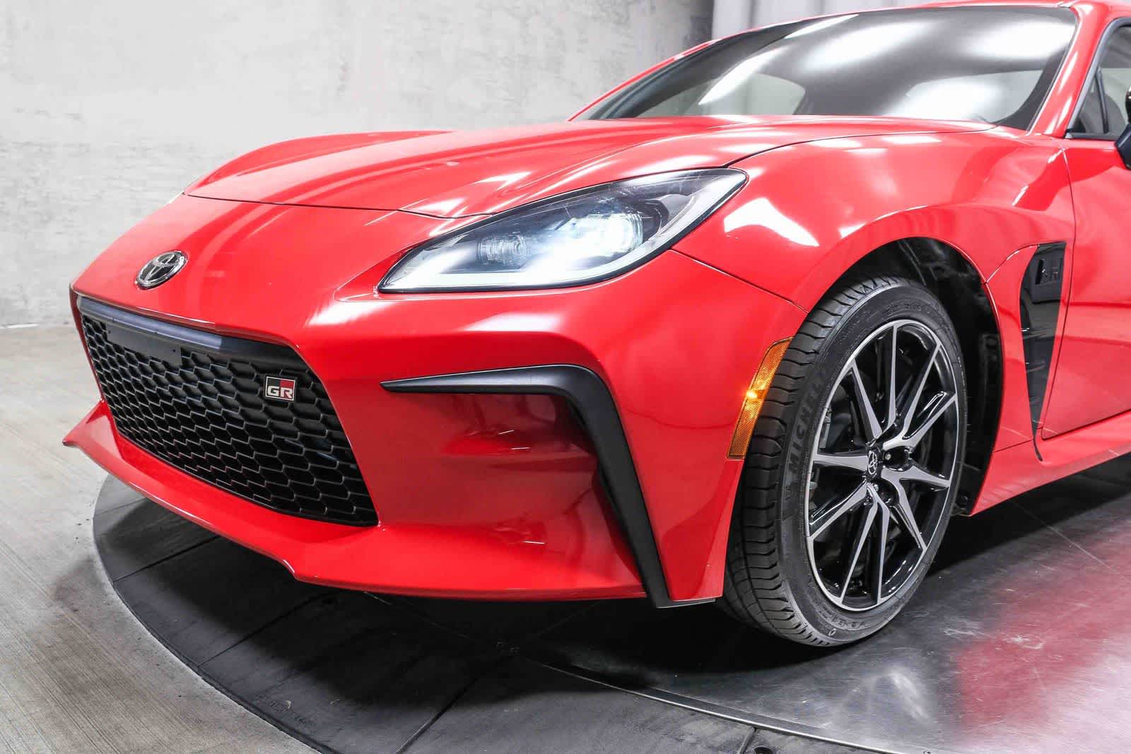 Thumbnail: 2025 Toyota GR86 - 11