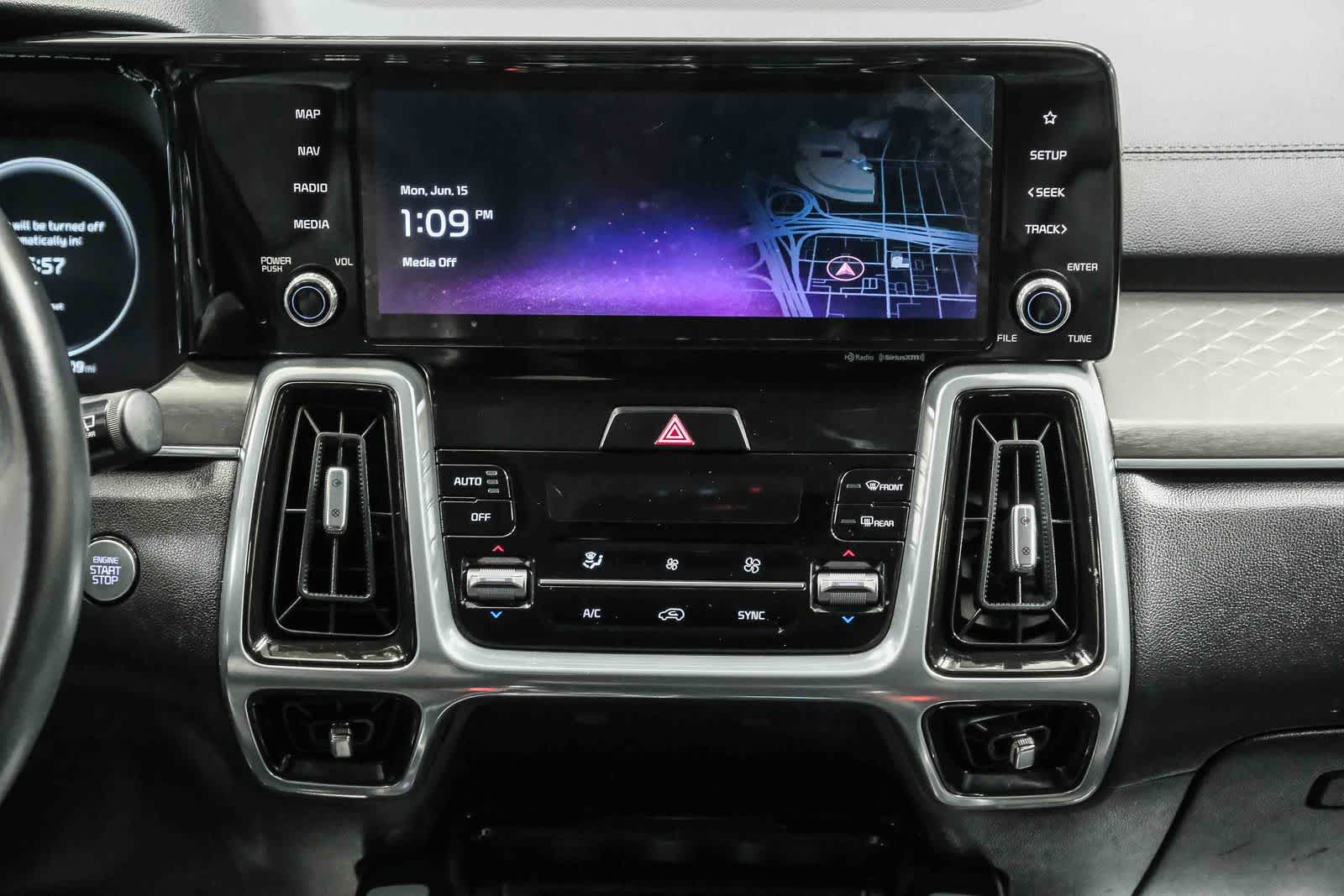Thumbnail: 2023 Kia Sorento - 14