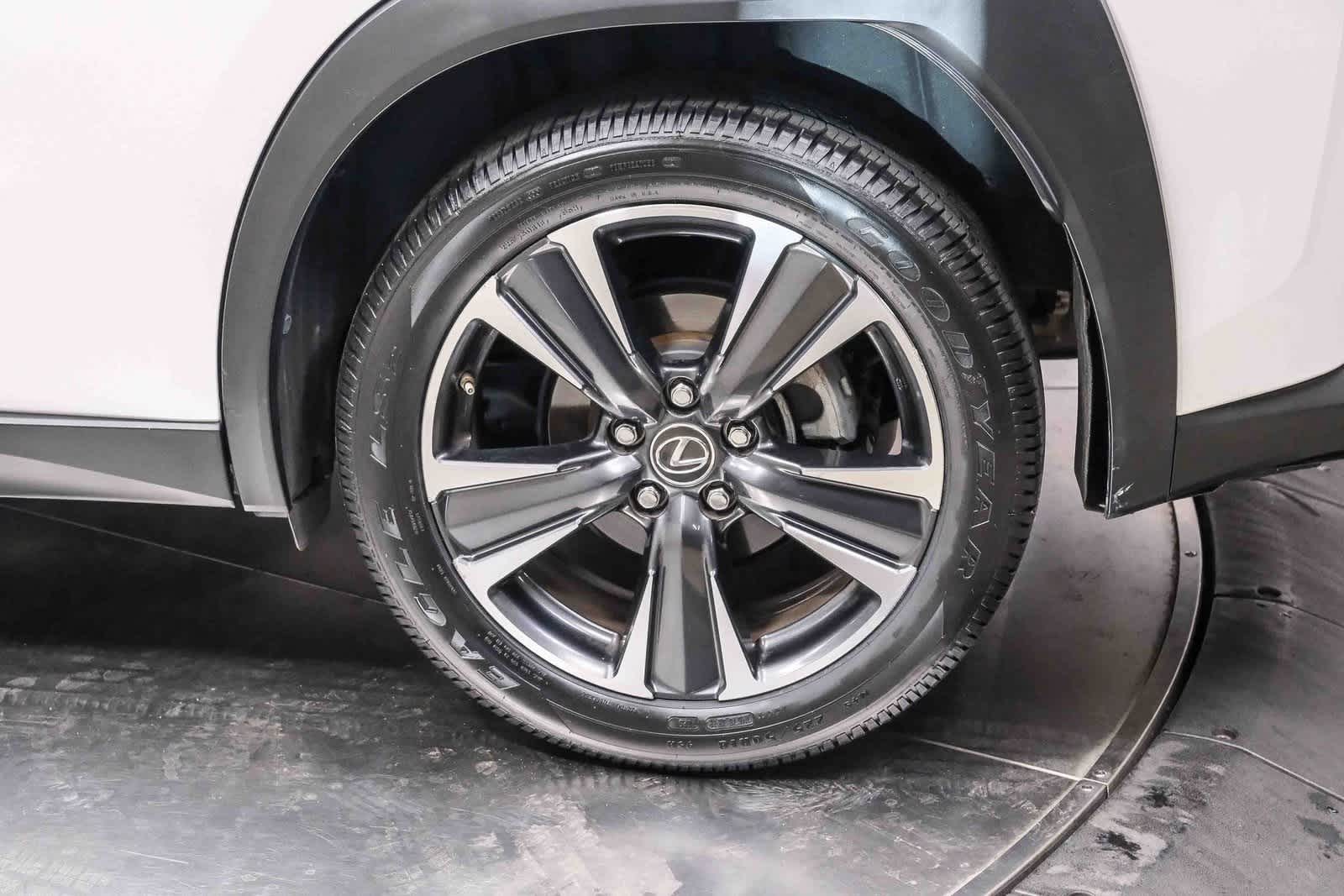 Thumbnail: 2021 Lexus UX - 9