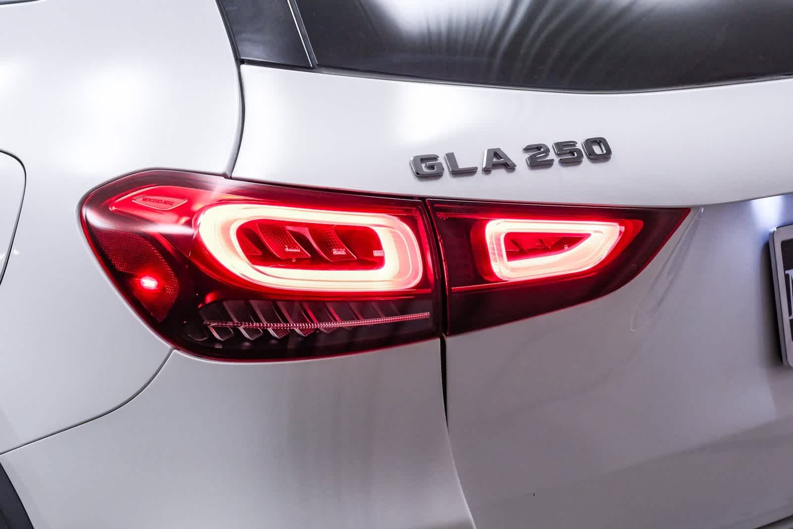 Thumbnail: 2023 Mercedes-Benz GLA - 7