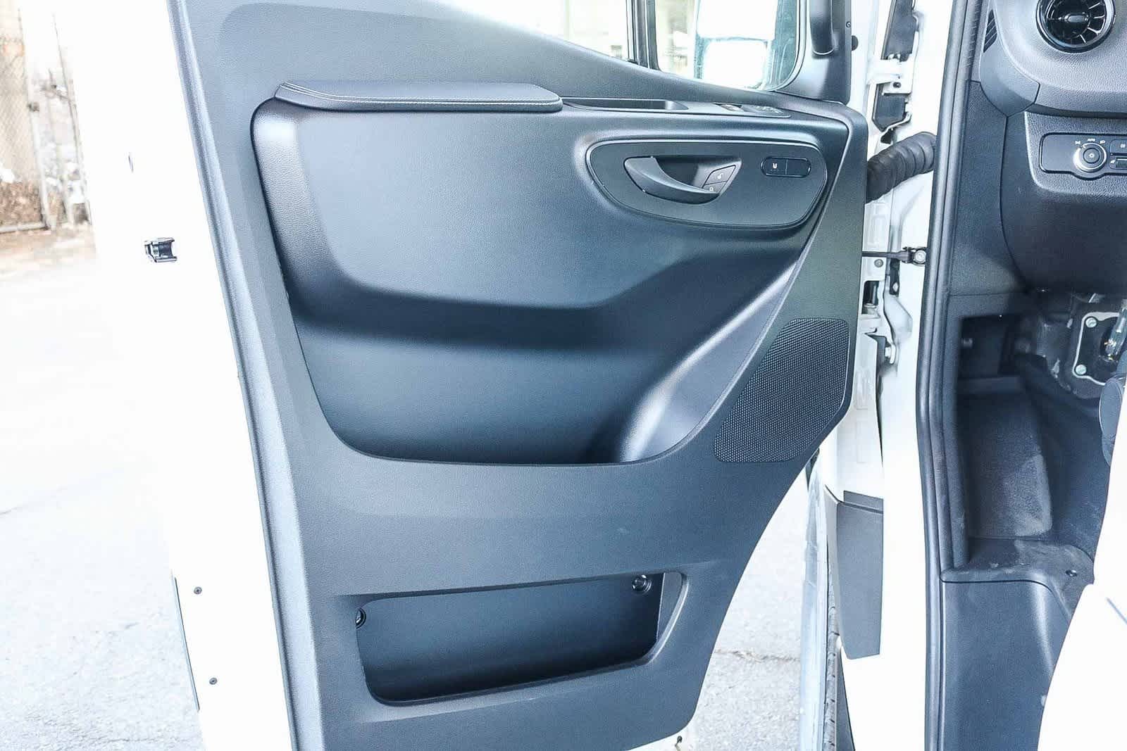 Thumbnail: 2026 Mercedes-Benz Sprinter - 20