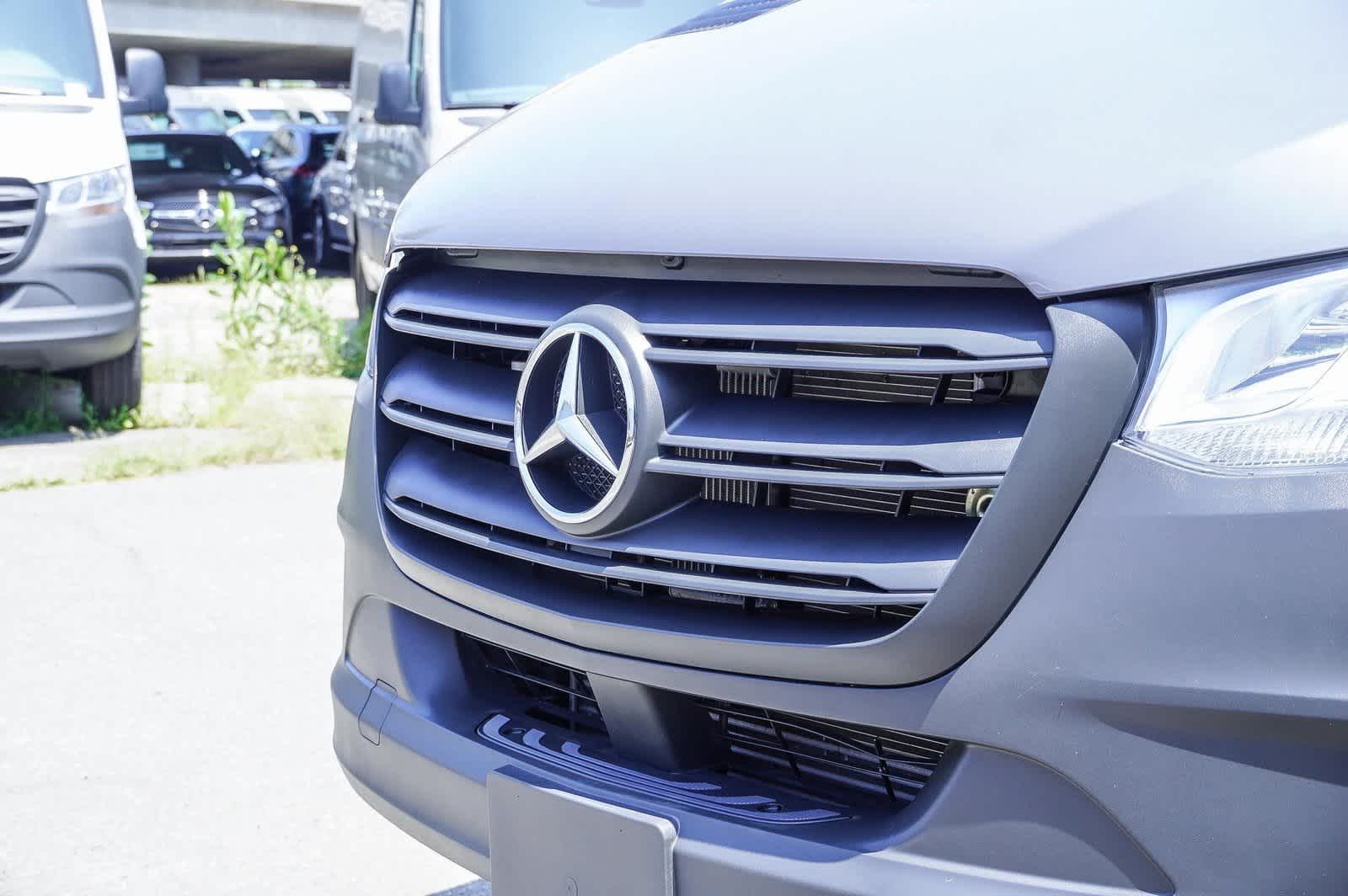 Thumbnail: 2022 Mercedes-Benz Sprinter - 12