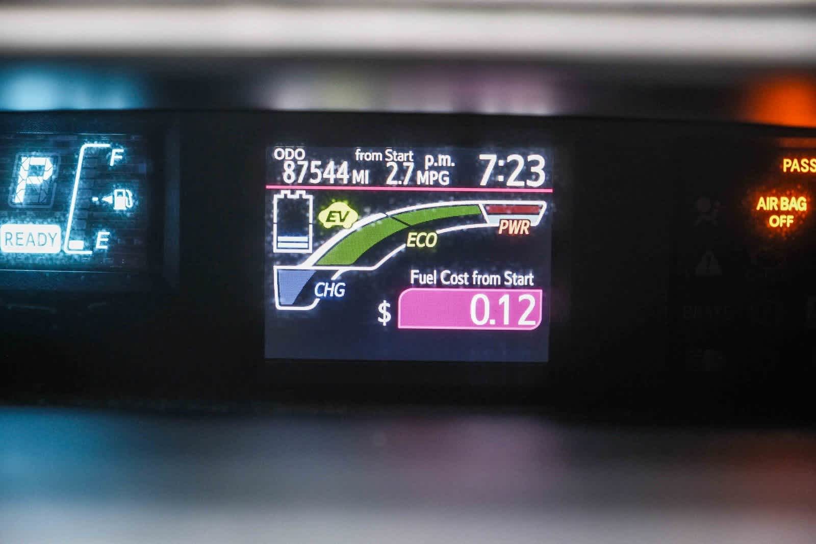 Thumbnail: 2014 Toyota Prius c - 25