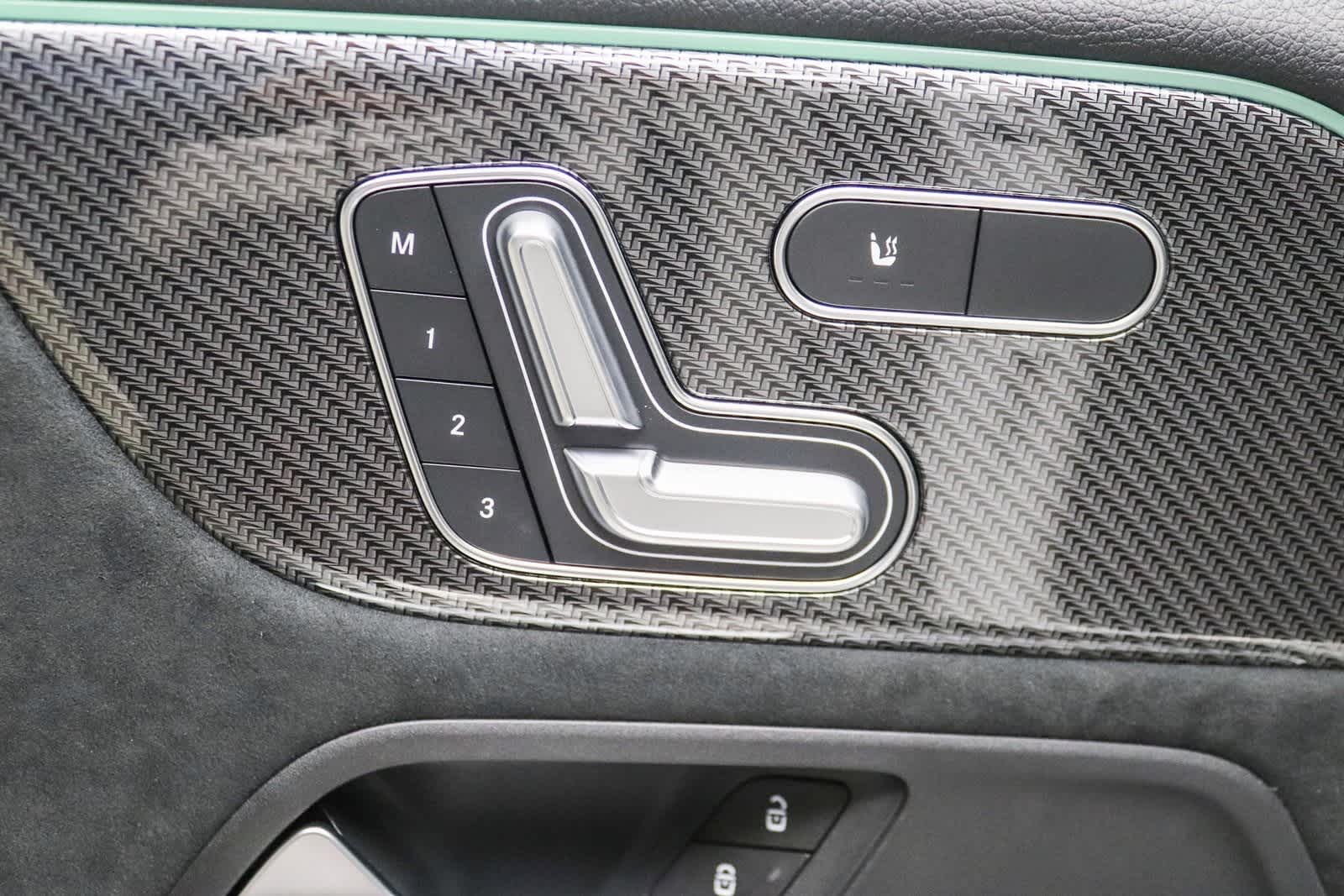 Thumbnail: 2025 Mercedes-Benz GLA - 18