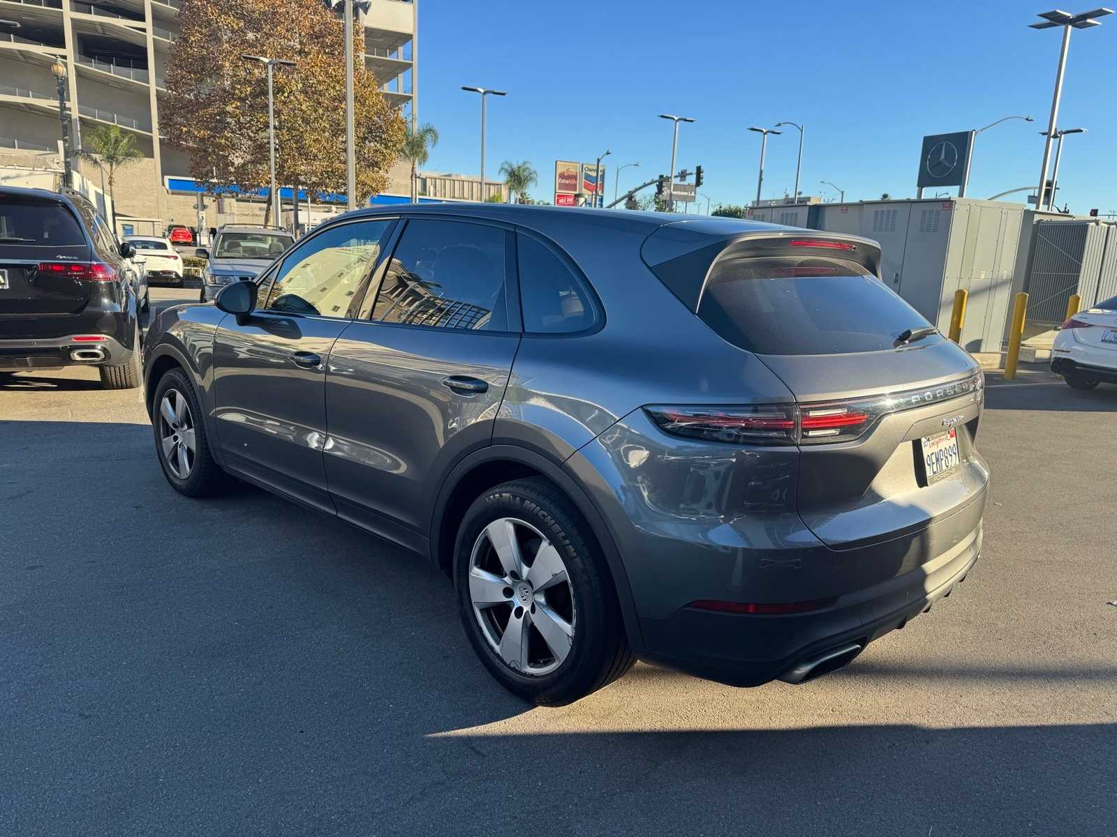 Thumbnail: 2020 Porsche Cayenne - 3