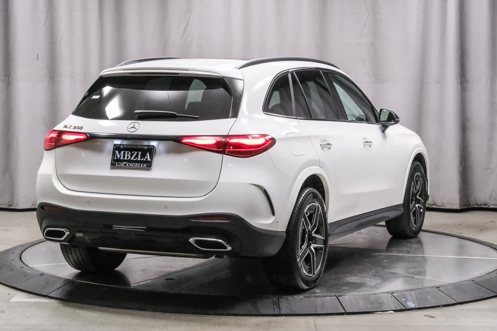 Thumbnail: 2025 Mercedes-Benz GLC - 4