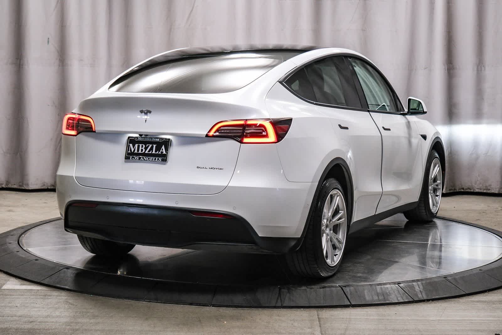 Thumbnail: 2021 Tesla Model Y - 4