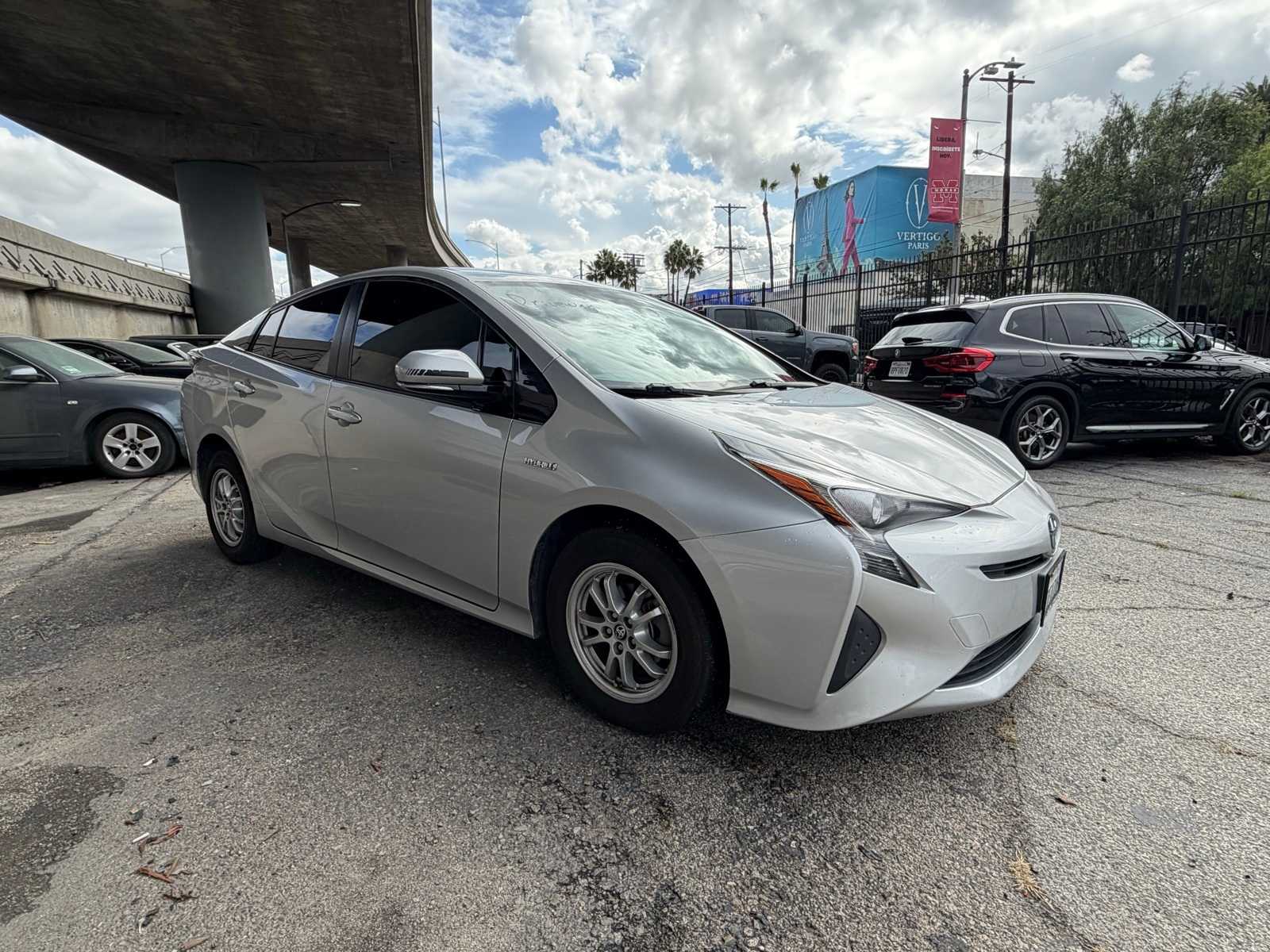 Thumbnail: 2016 Toyota Prius - 5