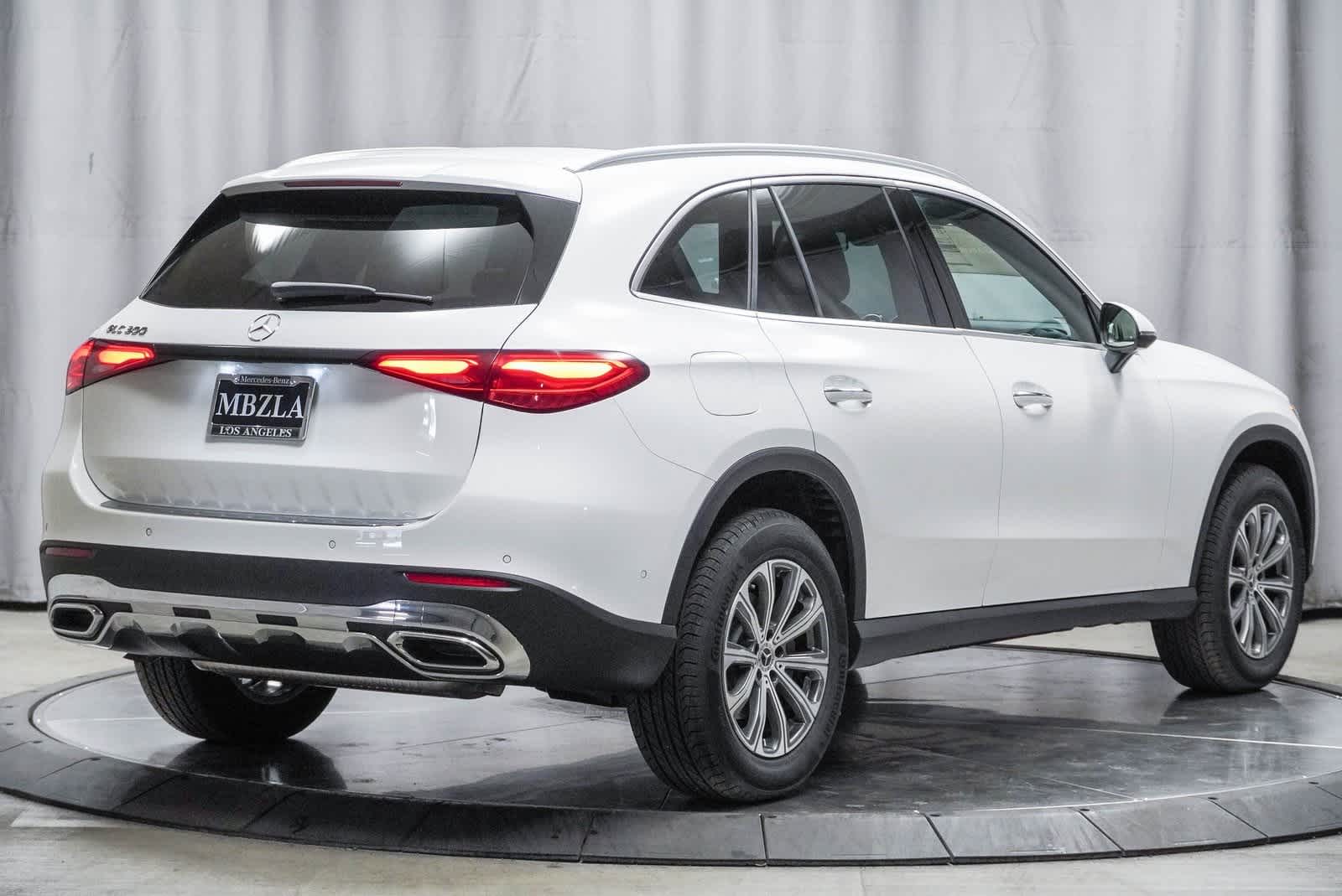 2025 Mercedes-Benz GLC 300 4