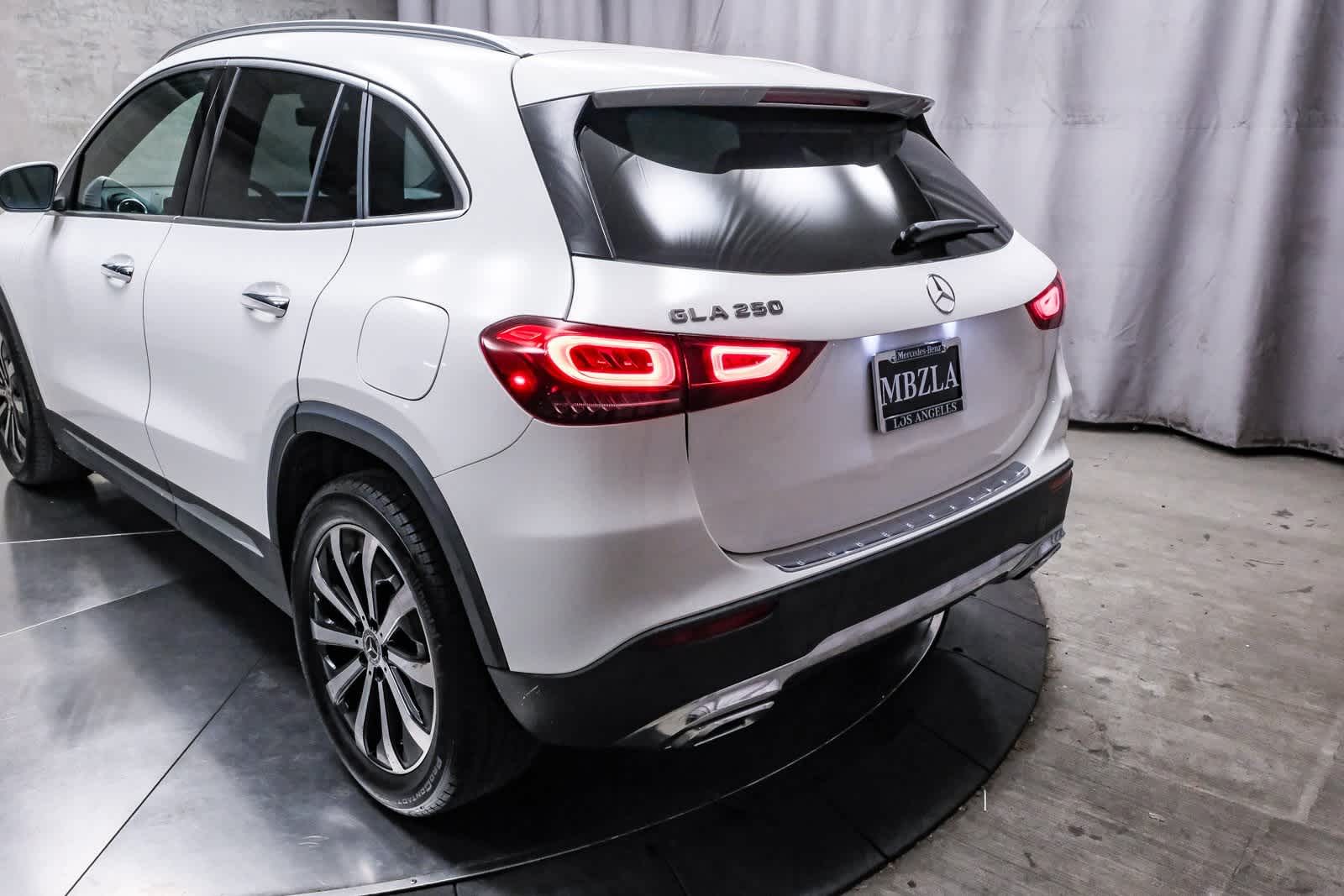 Thumbnail: 2023 Mercedes-Benz GLA - 8