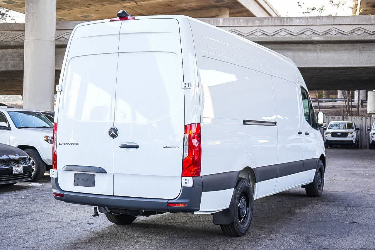 Thumbnail: 2026 Mercedes-Benz Sprinter - 6