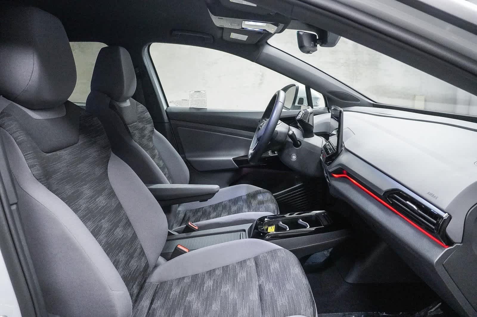 Thumbnail: 2021 Volkswagen ID.4 - 18