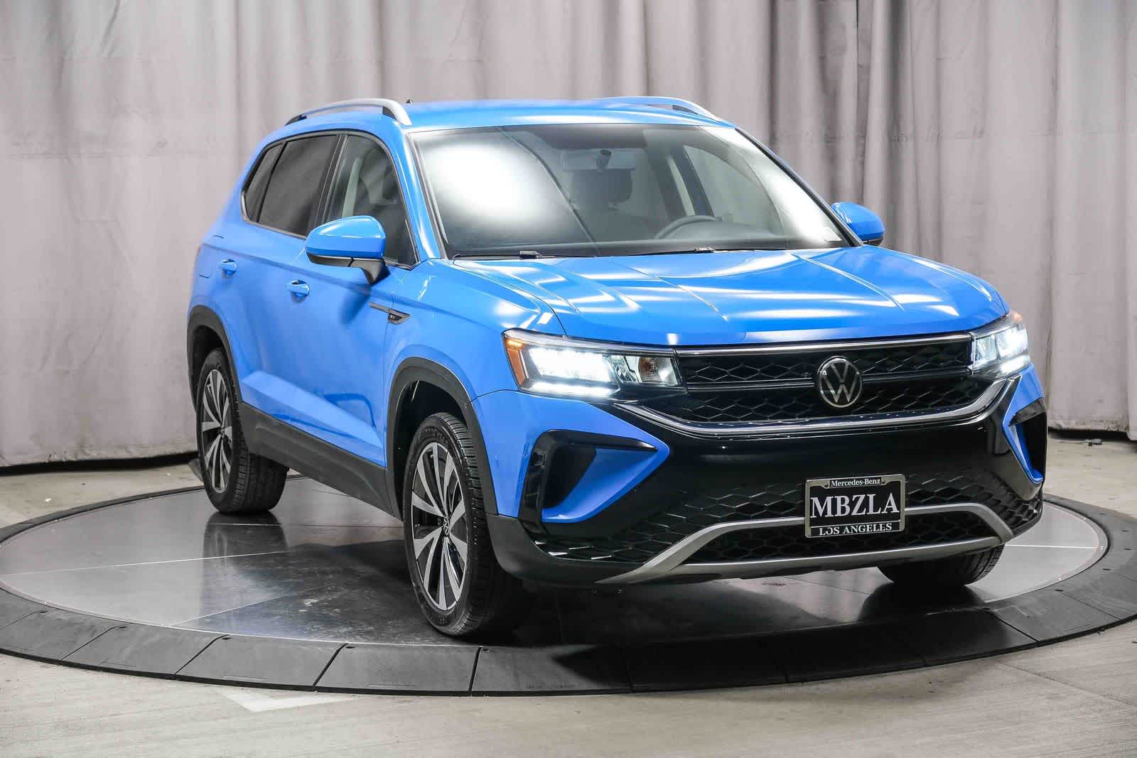 Thumbnail: 2022 Volkswagen Taos - 4