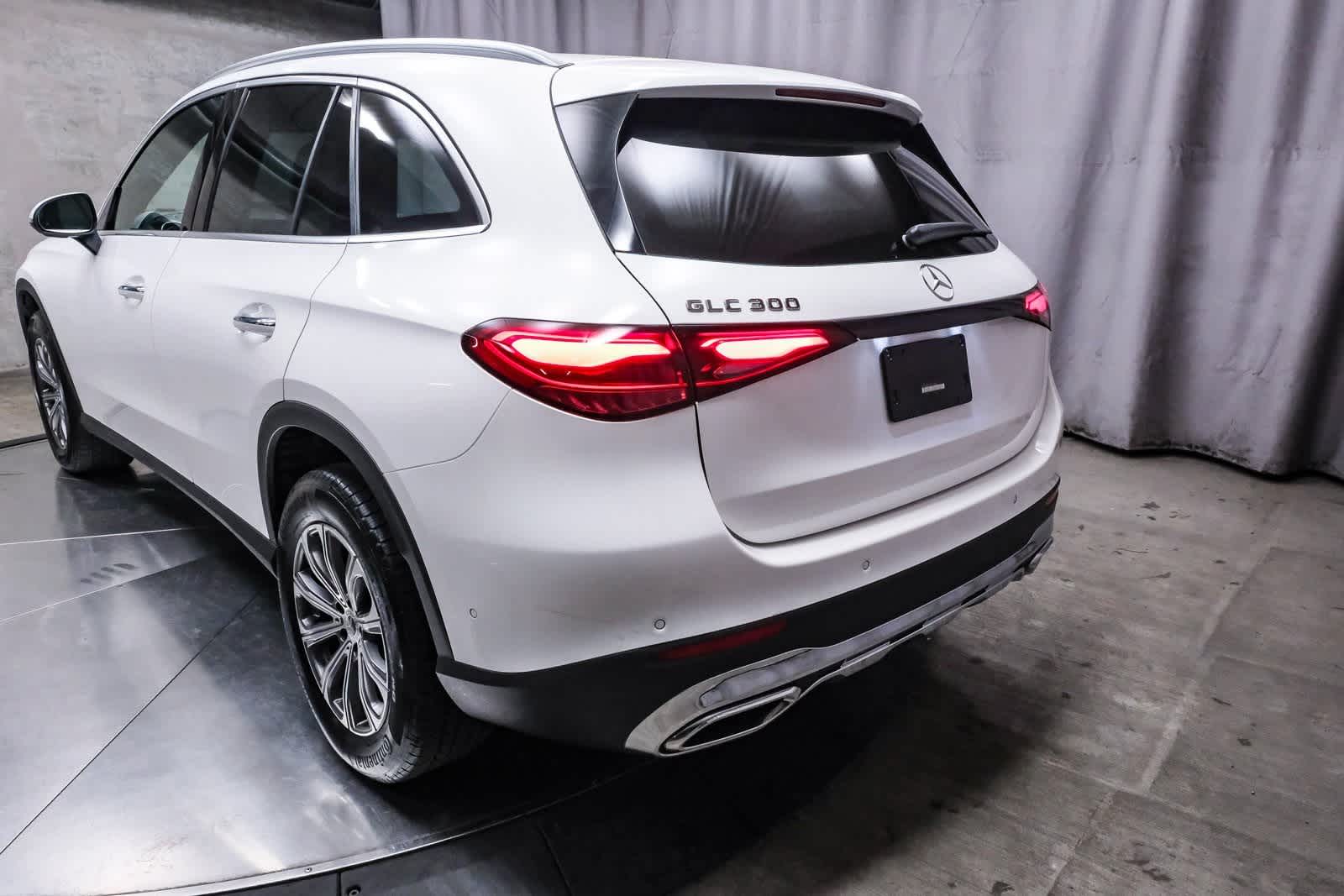 Thumbnail: 2025 Mercedes-Benz GLC - 8