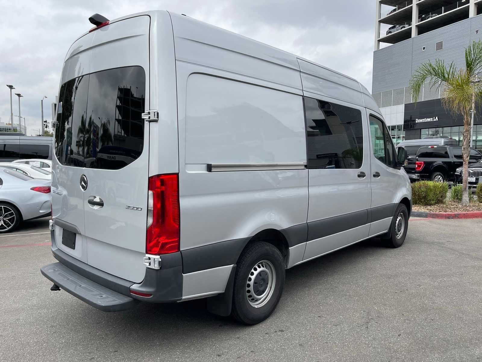 Thumbnail: 2023 Mercedes-Benz Sprinter - 3