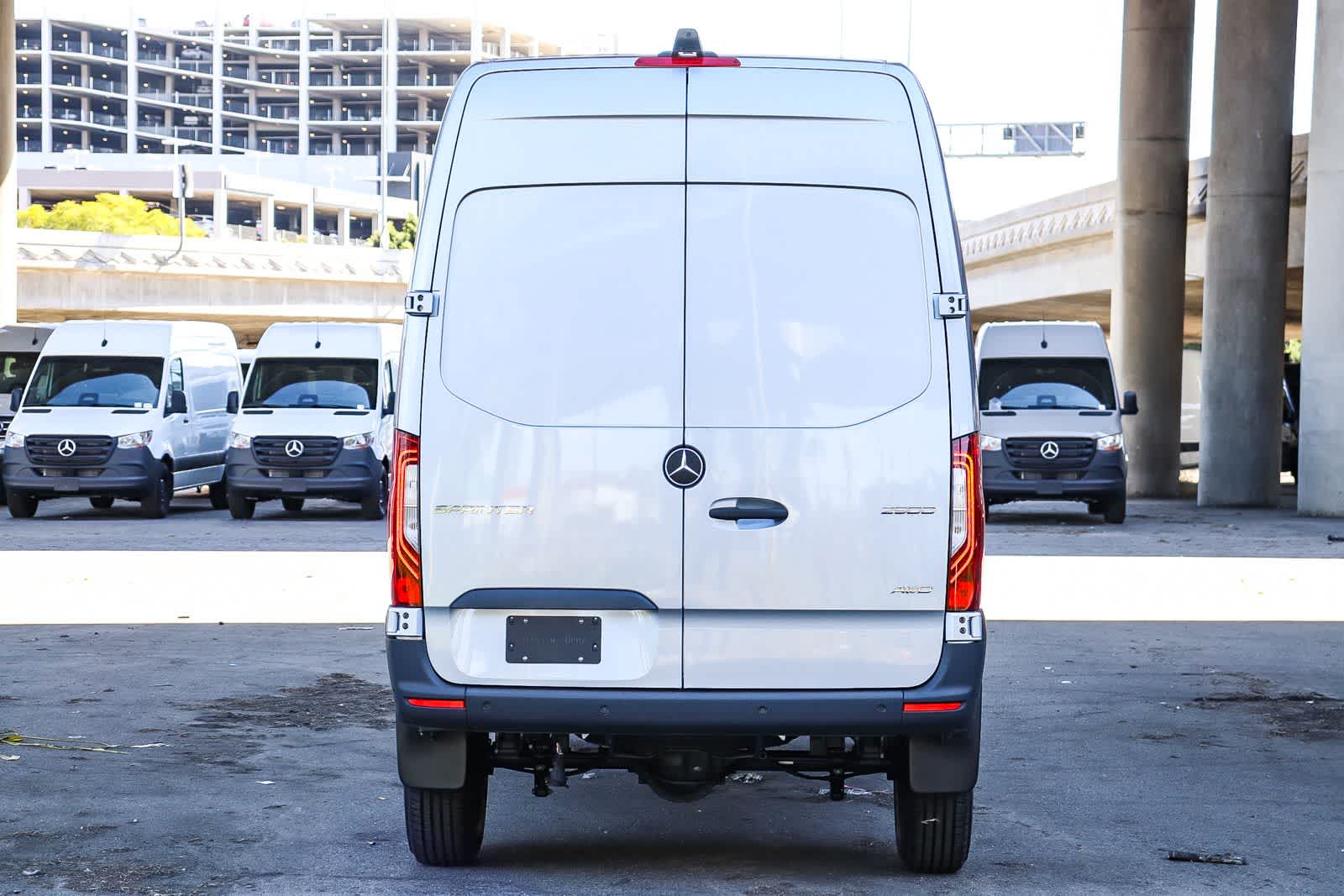 Thumbnail: 2026 Mercedes-Benz Sprinter - 5