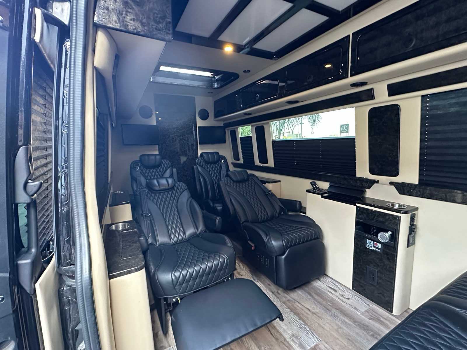 Thumbnail: 2022 Mercedes-Benz Sprinter - 6