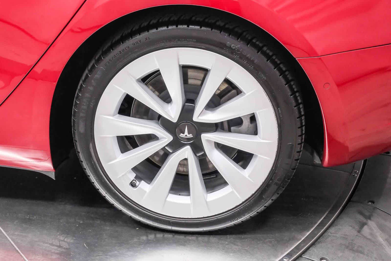 Thumbnail: 2021 Tesla Model 3 - 9