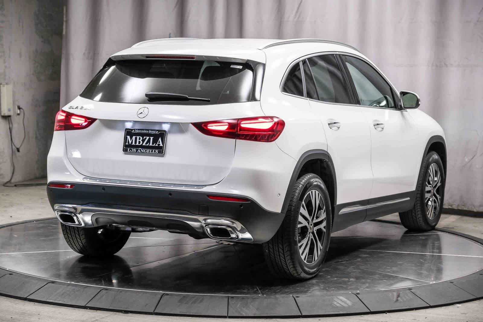 Thumbnail: 2026 Mercedes-Benz GLA - 4