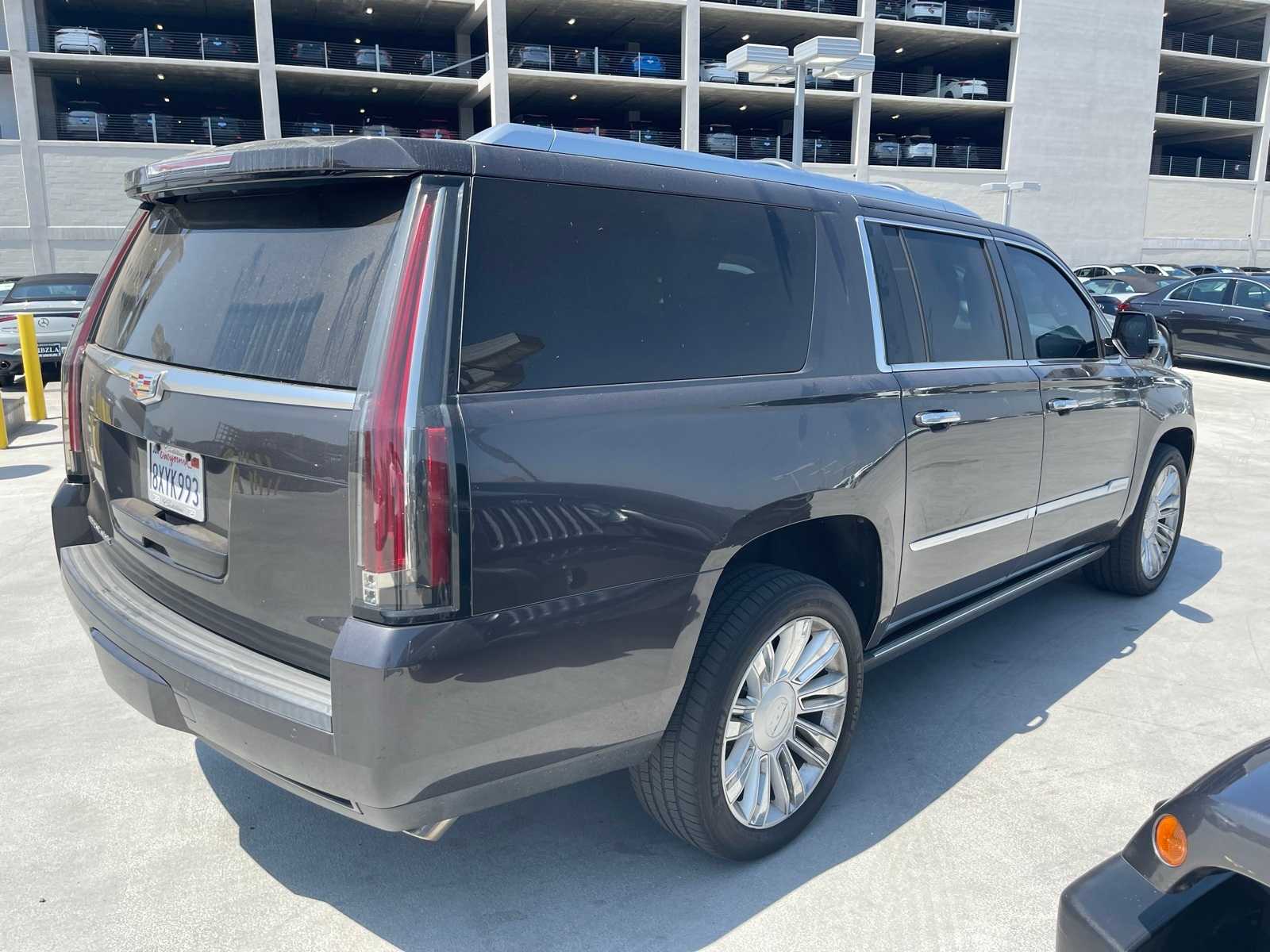 Thumbnail: 2016 Cadillac Escalade - 3